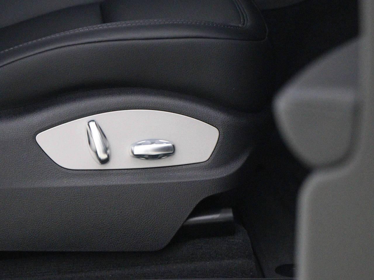 Porsche Macan view 32