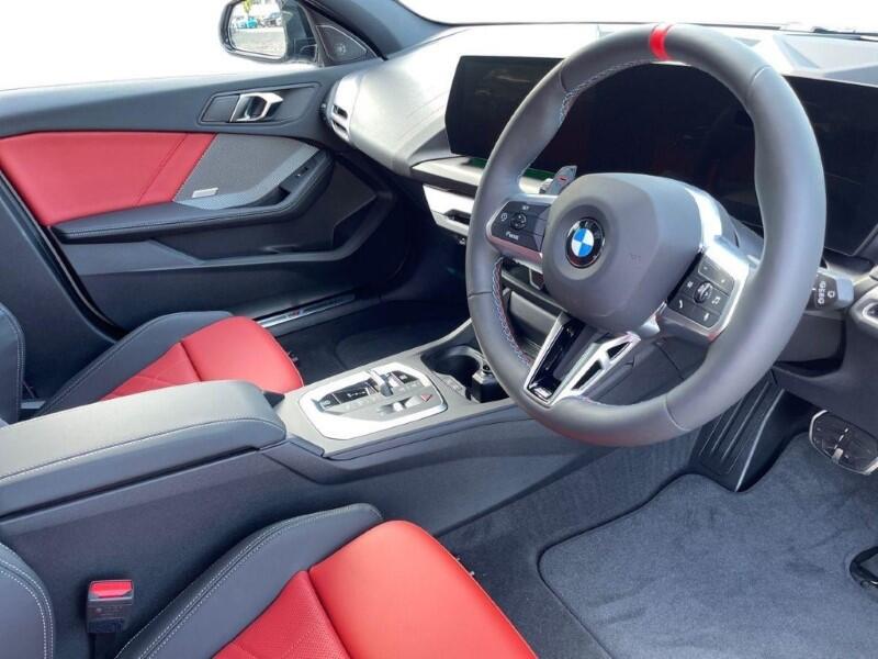 BMW 1 Series view 6