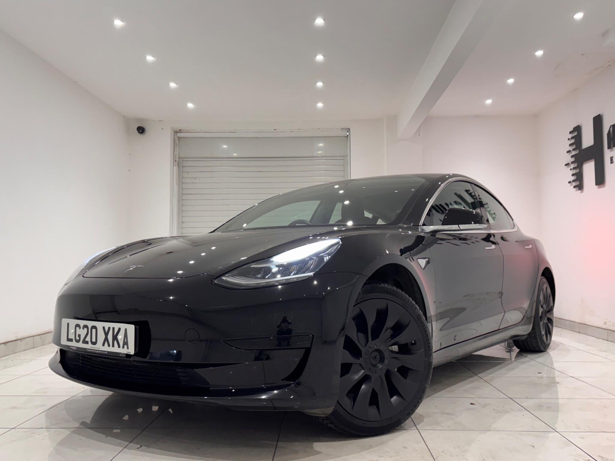 Tesla Model 3 view 4