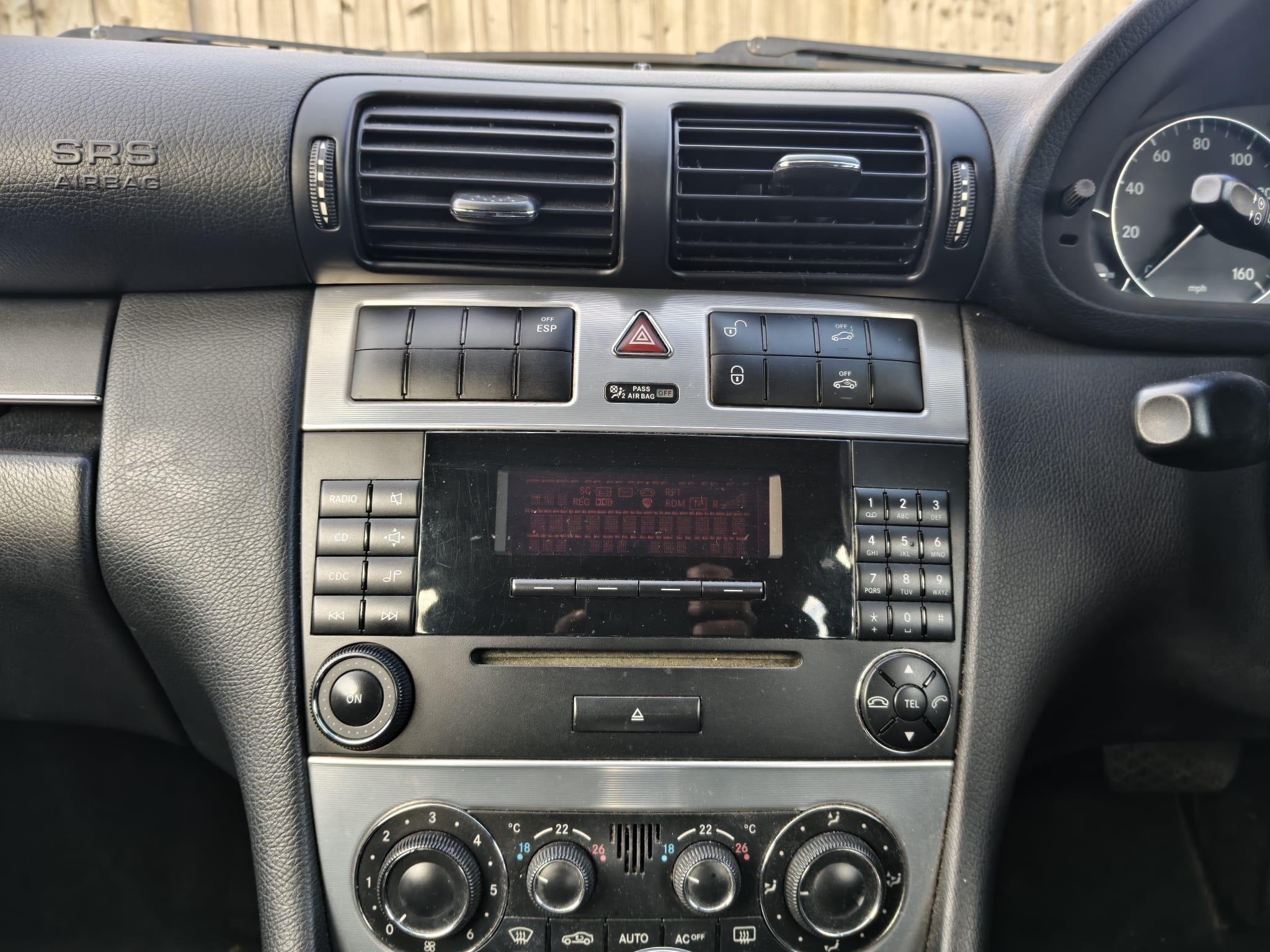 Mercedes-Benz C-Class view 19