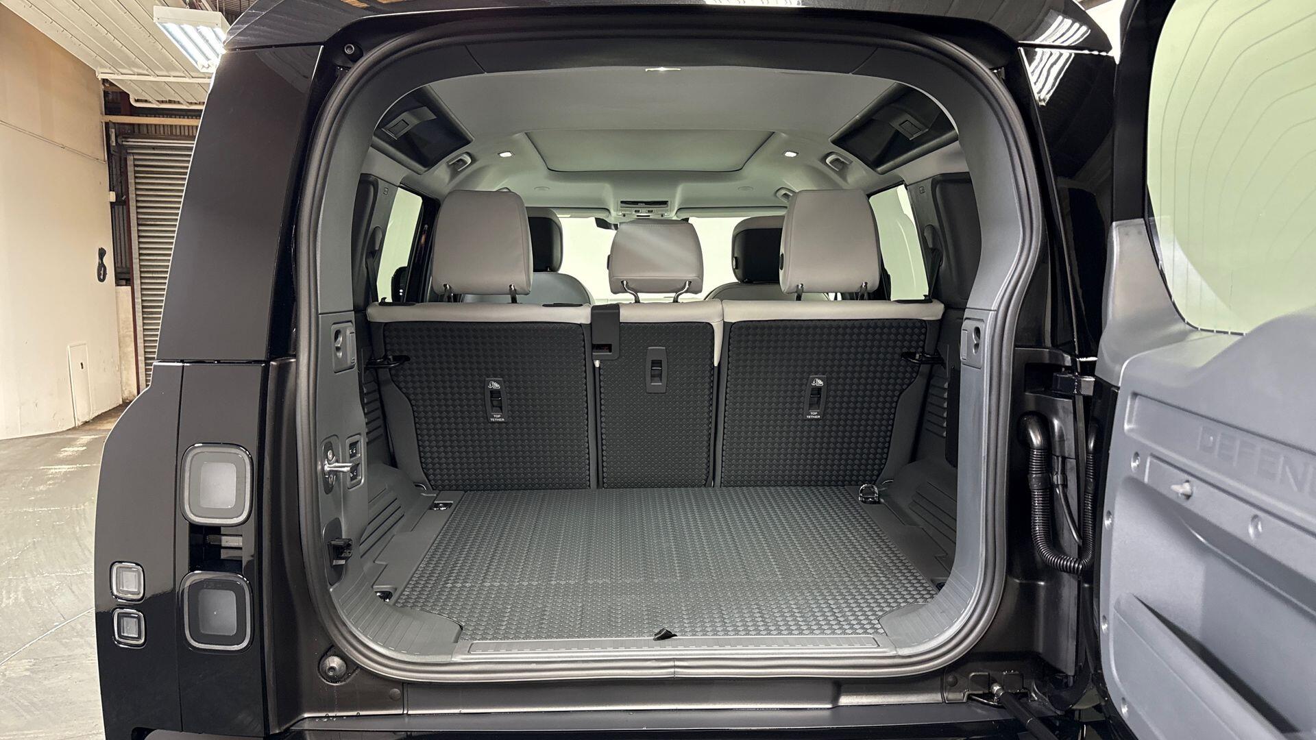 Land Rover Defender view 10