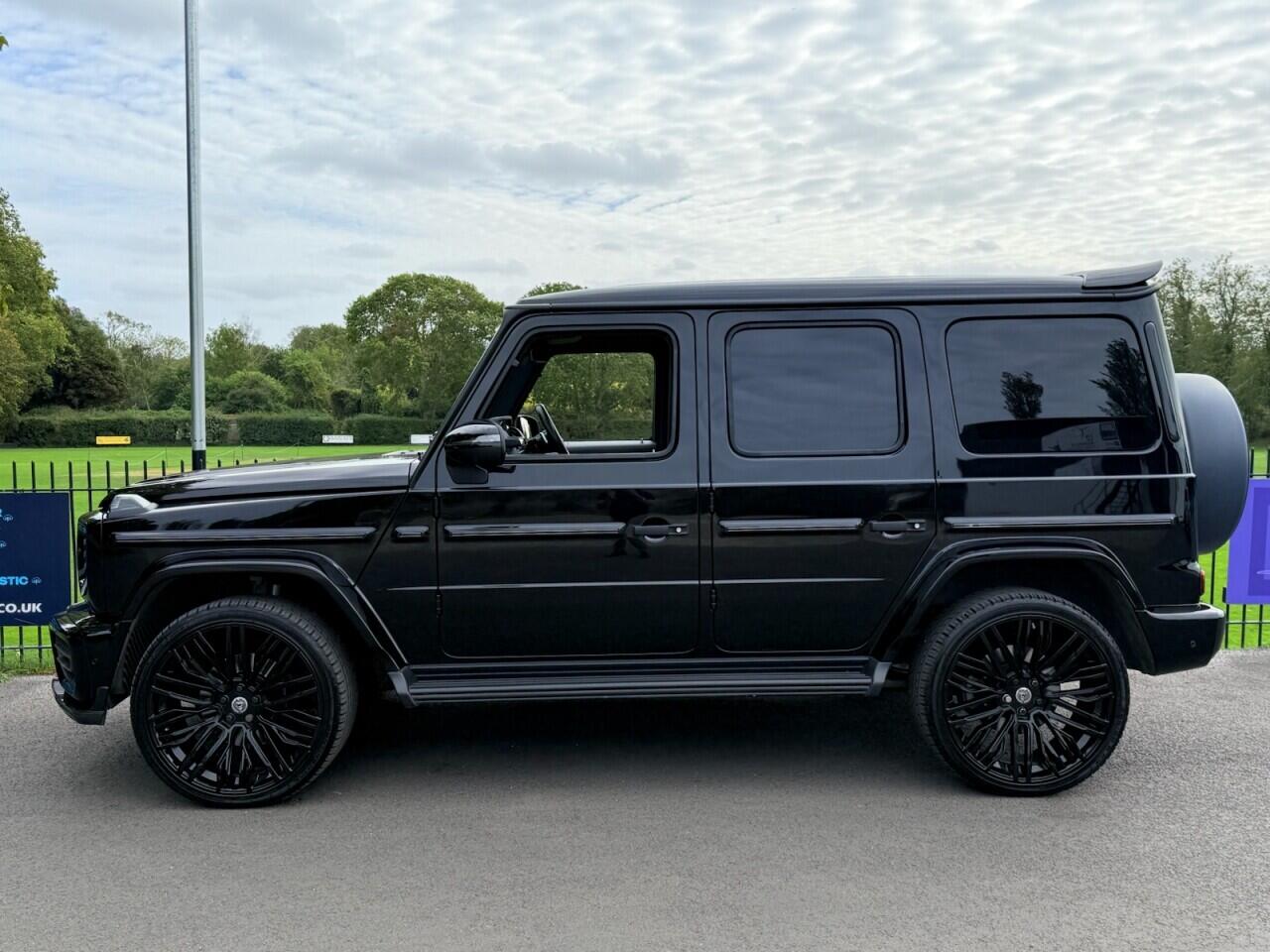 Mercedes-Benz G-Class view 10