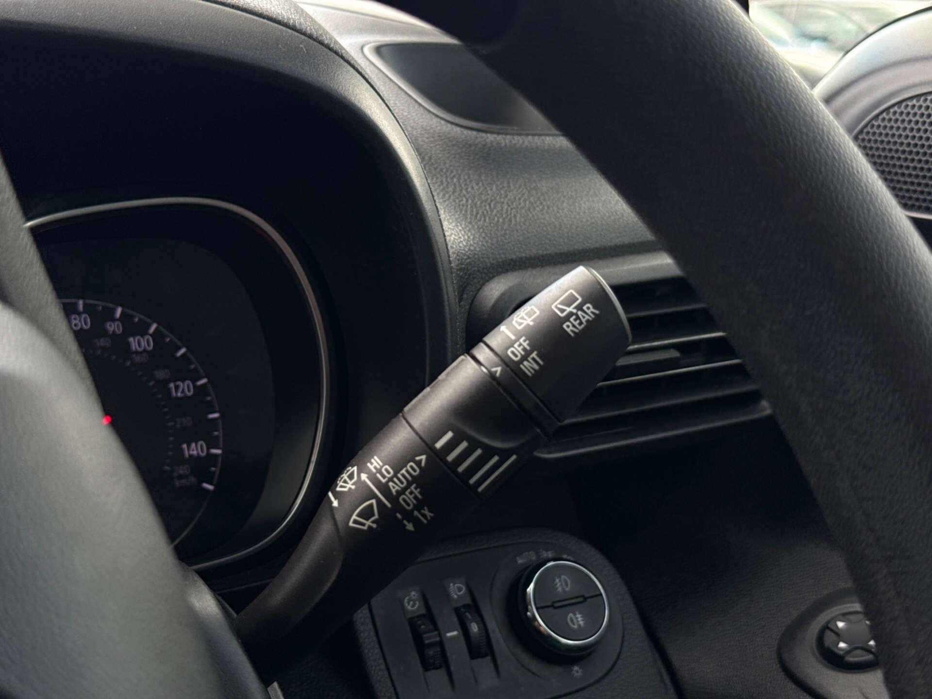 Vauxhall Combo Life view 46