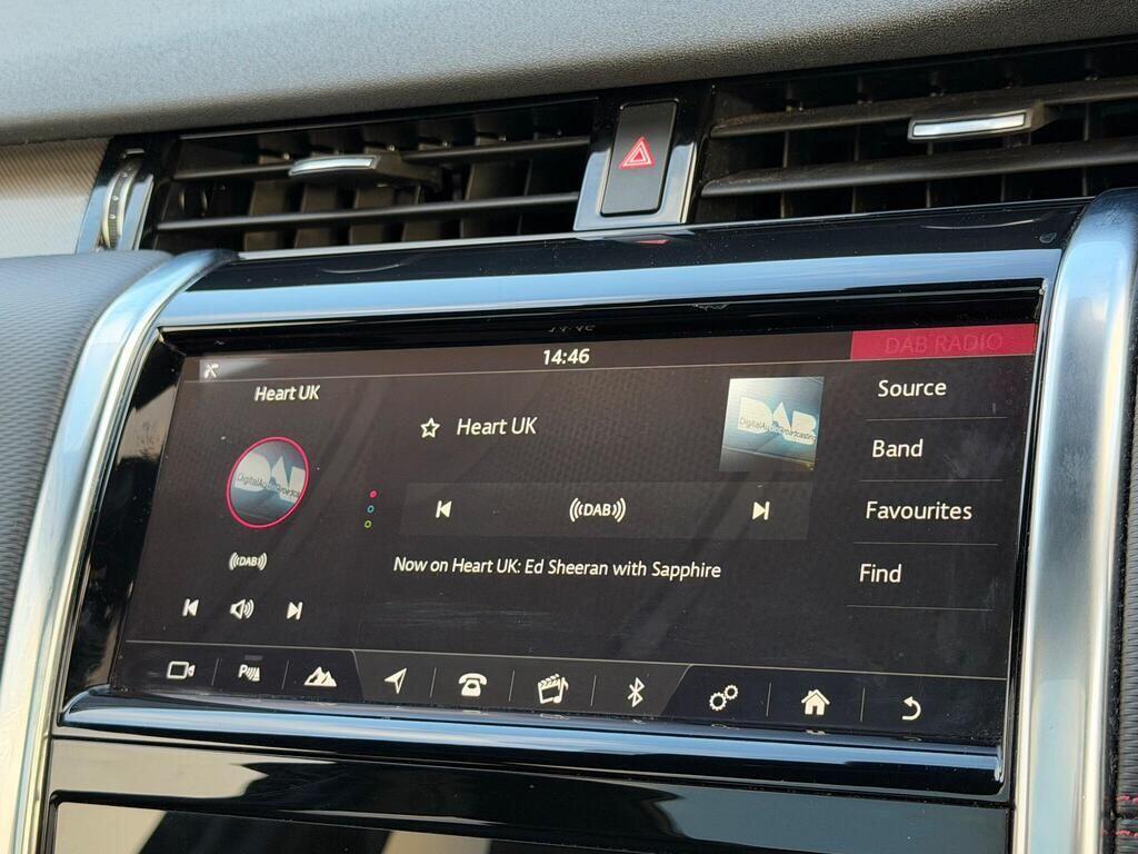 Land Rover Discovery Sport view 32