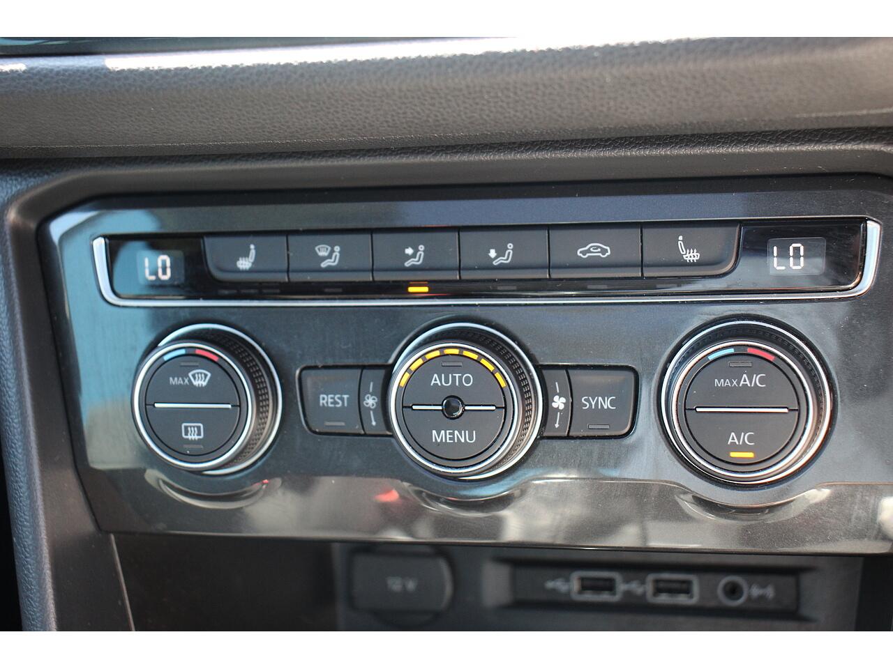 Volkswagen Tiguan view 23