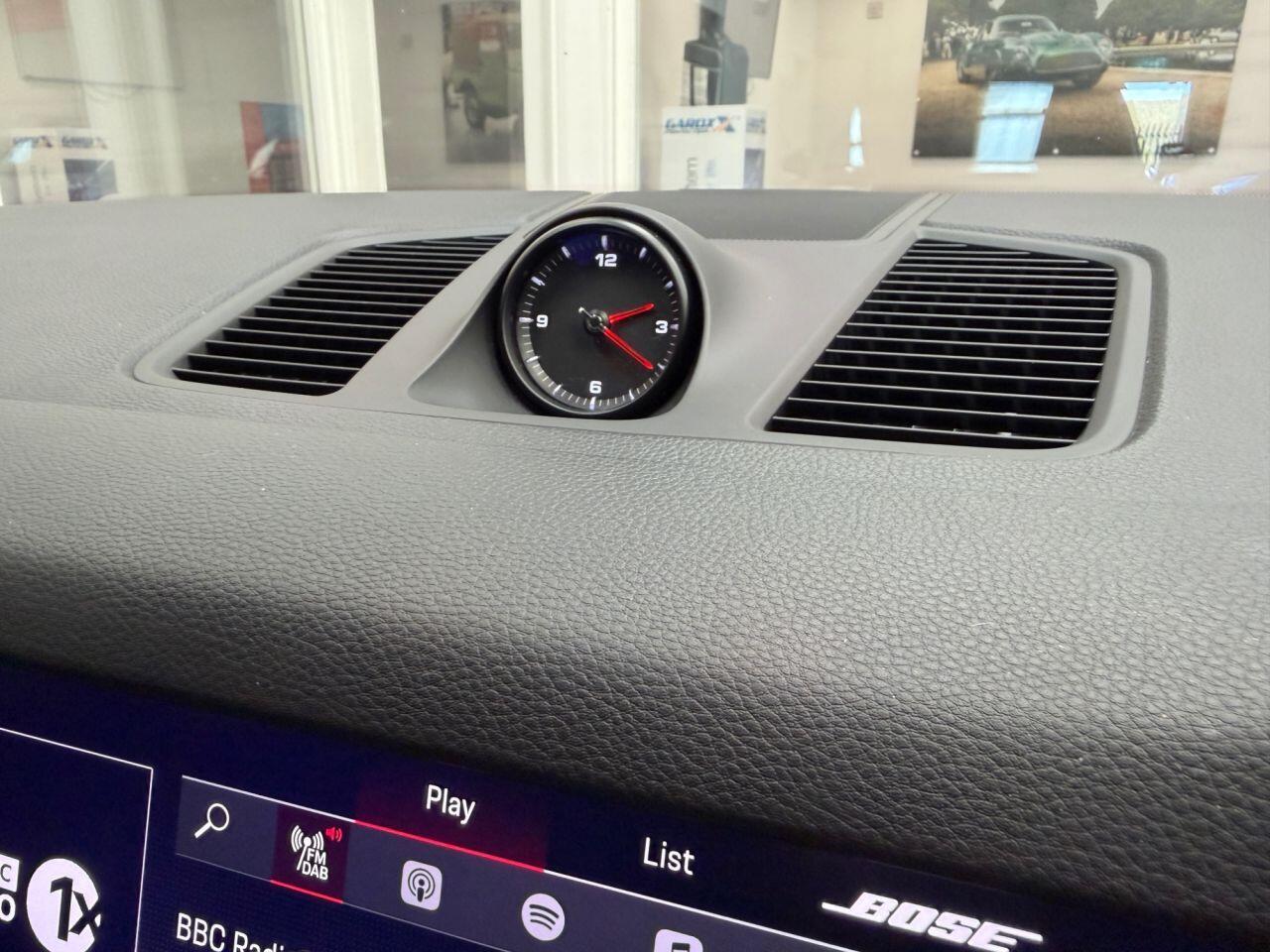 Porsche Cayenne view 52