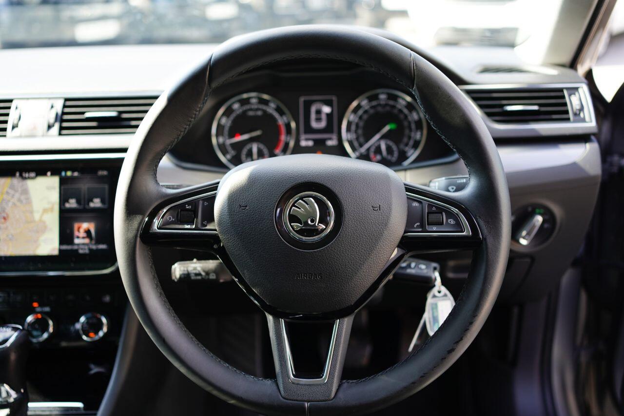 Skoda Superb view 27