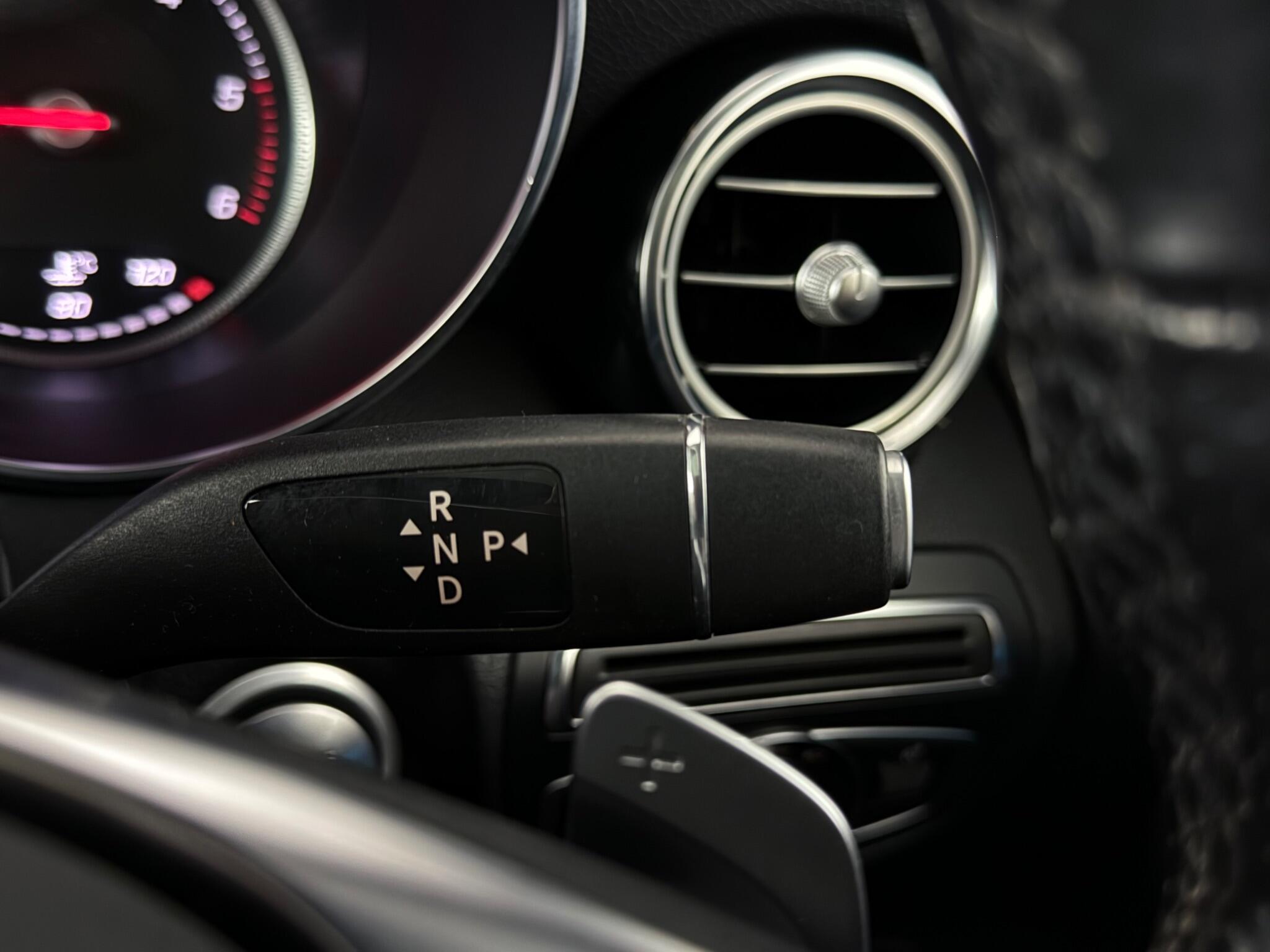 Mercedes-Benz GLC view 17