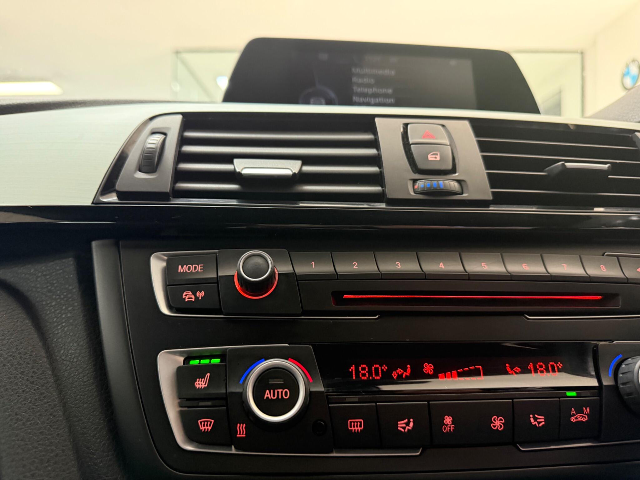 BMW 3 Series view 7