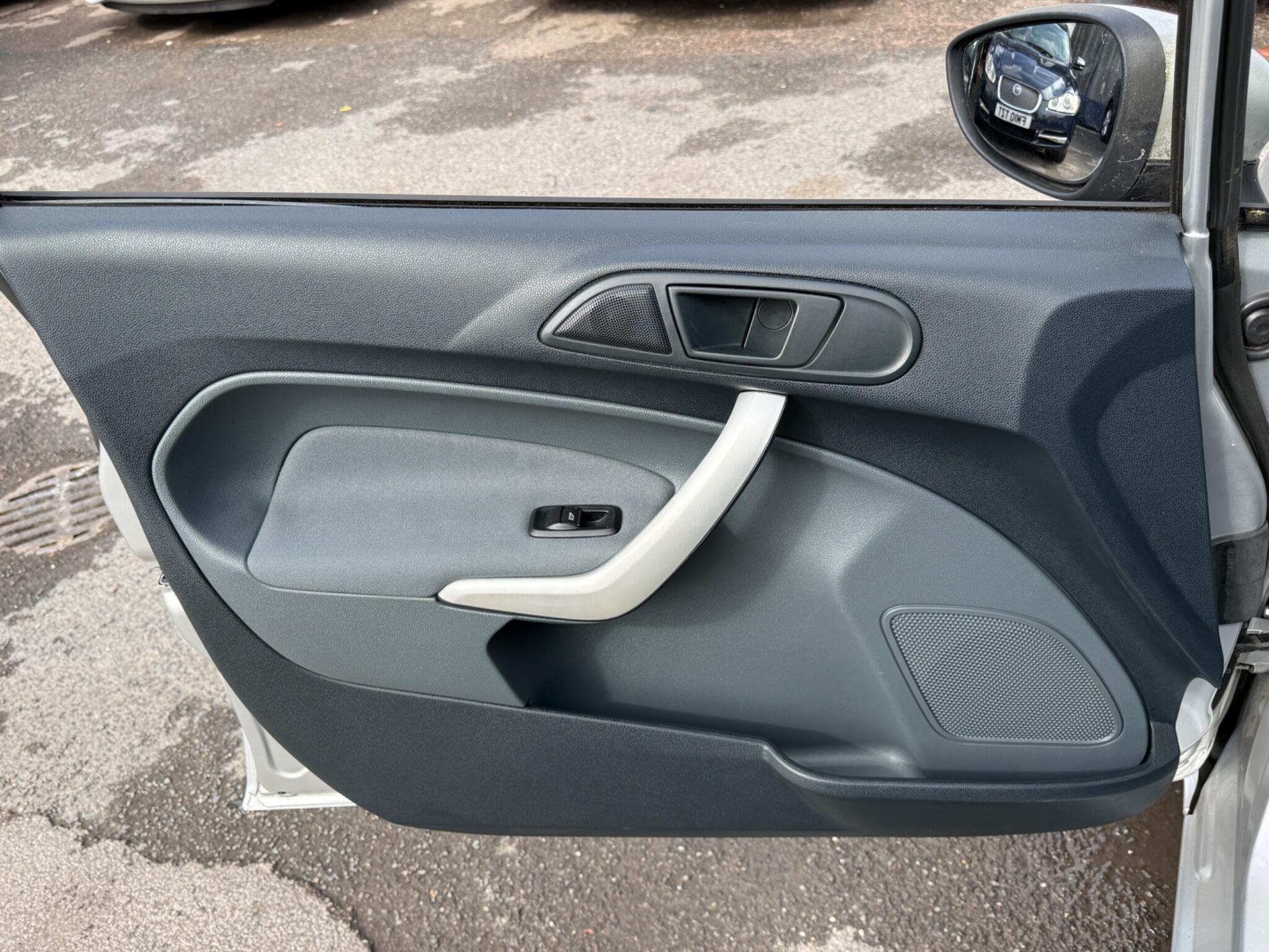 Ford Fiesta - Image 47
