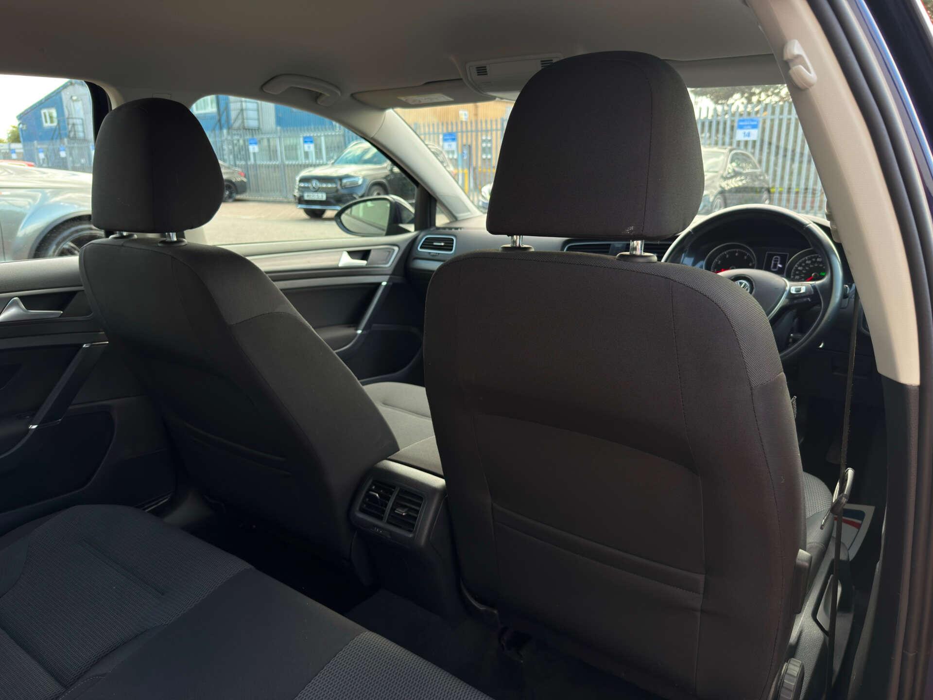 Volkswagen Golf view 27