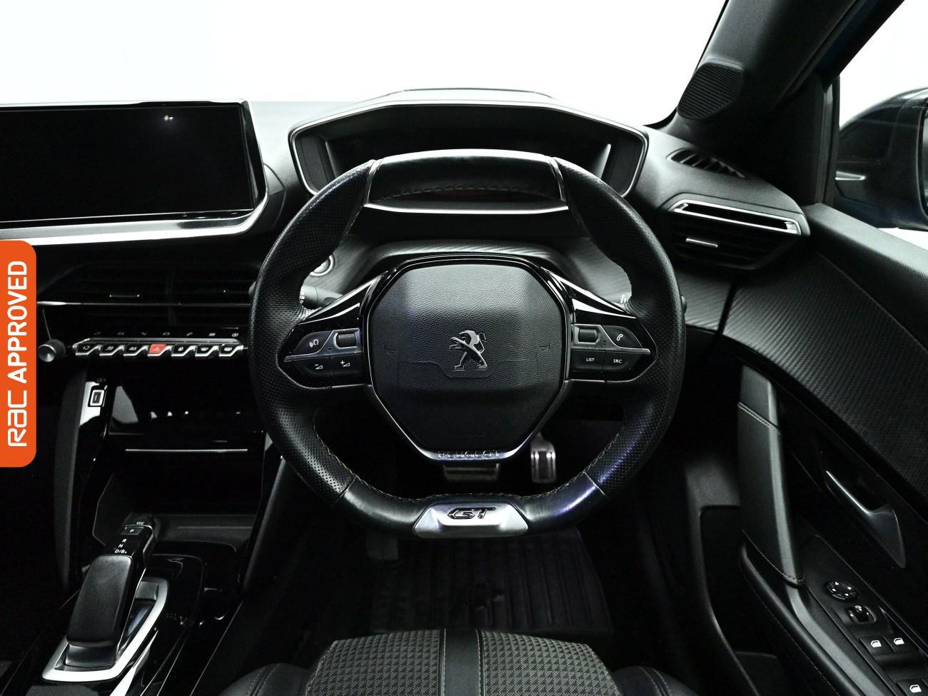 Peugeot e-208 view 10
