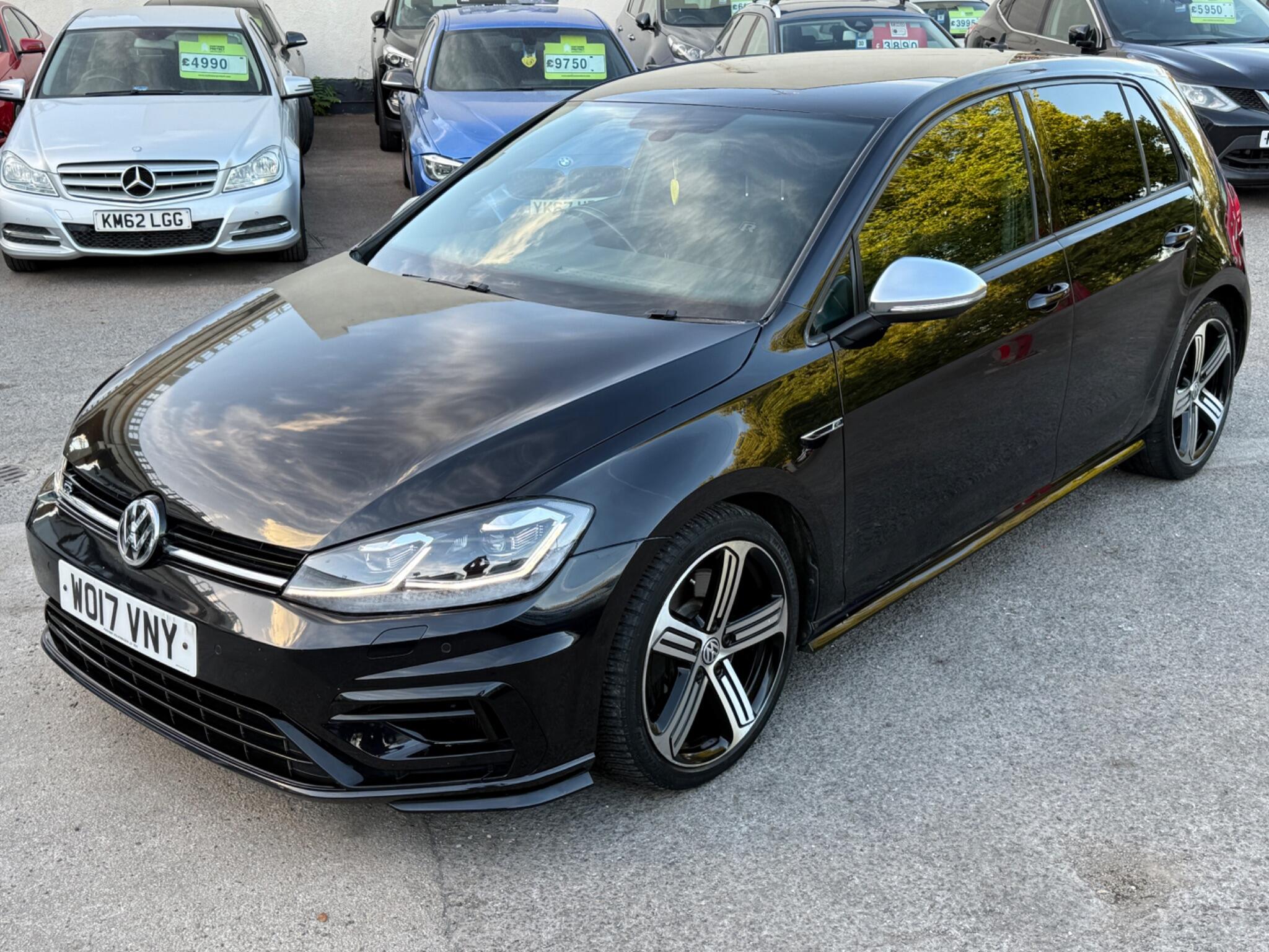 Volkswagen Golf - Image 9