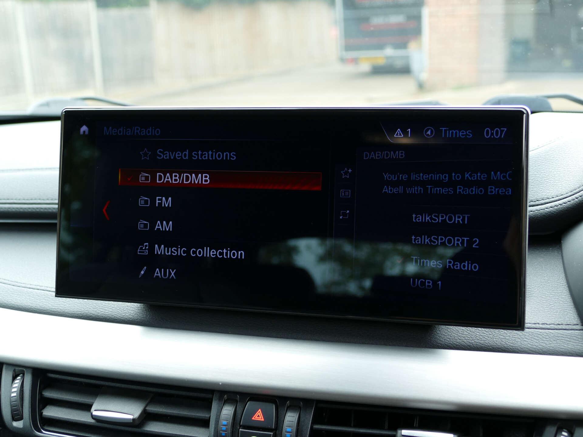 BMW X6 view 35