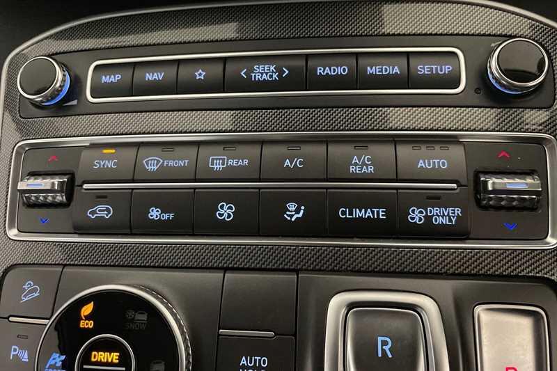 Hyundai Santa Fe view 15
