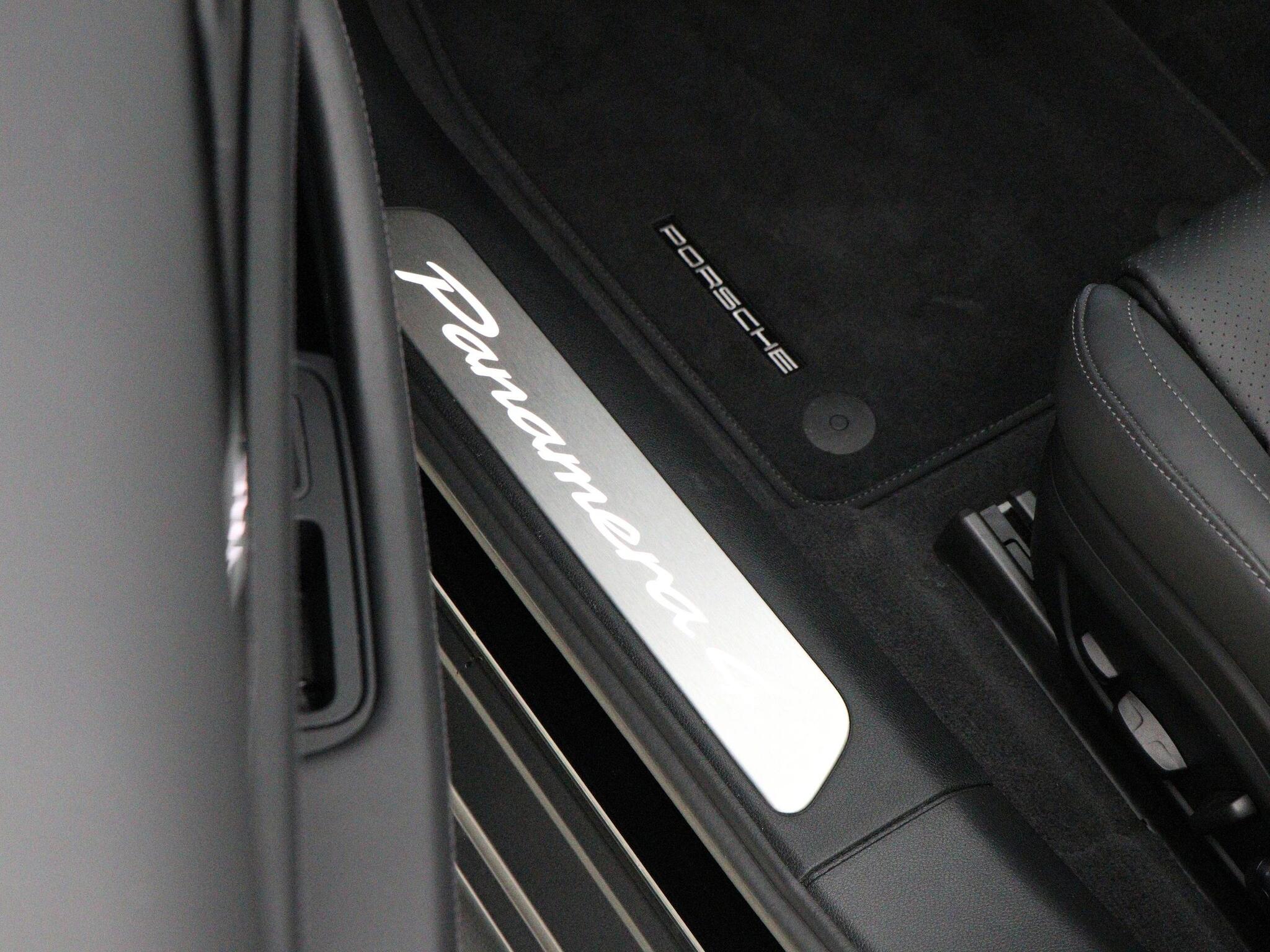 Porsche Panamera view 34