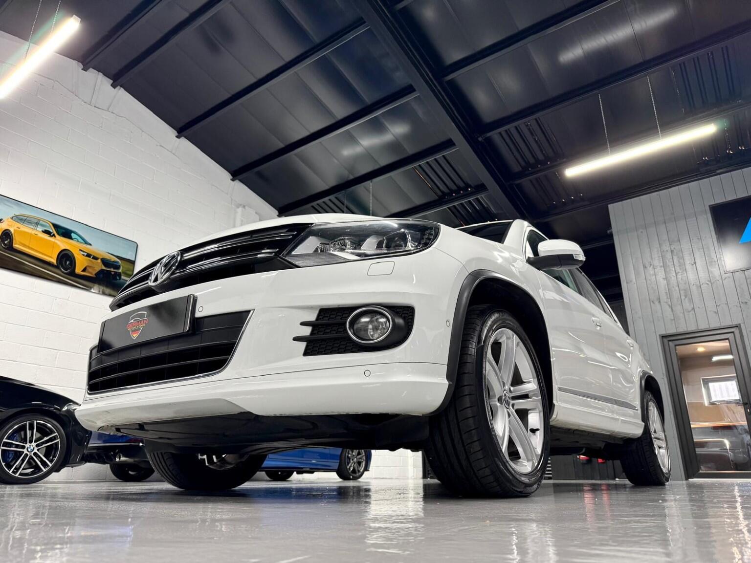 Volkswagen Tiguan view 13