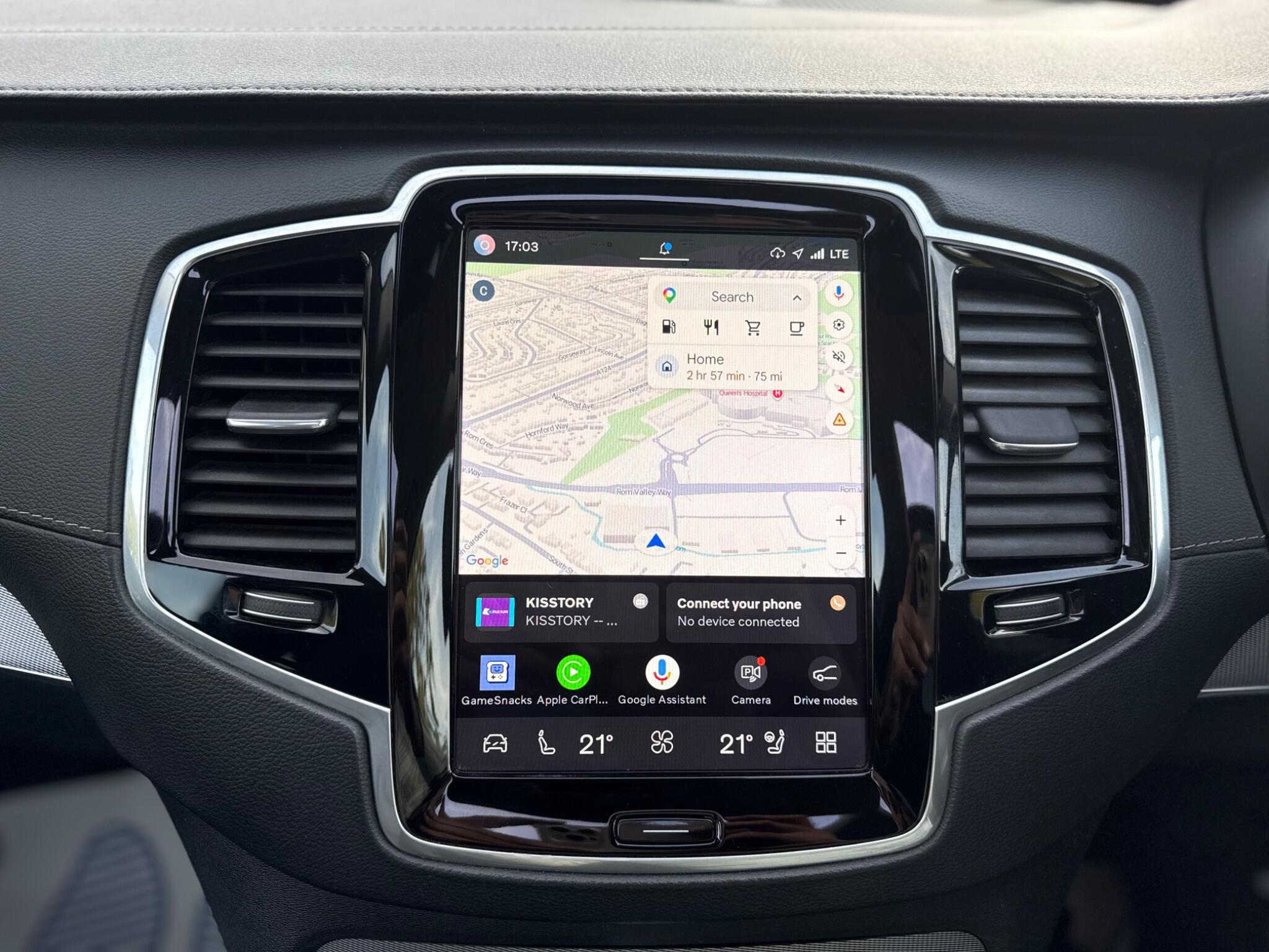 Volvo XC90 view 26