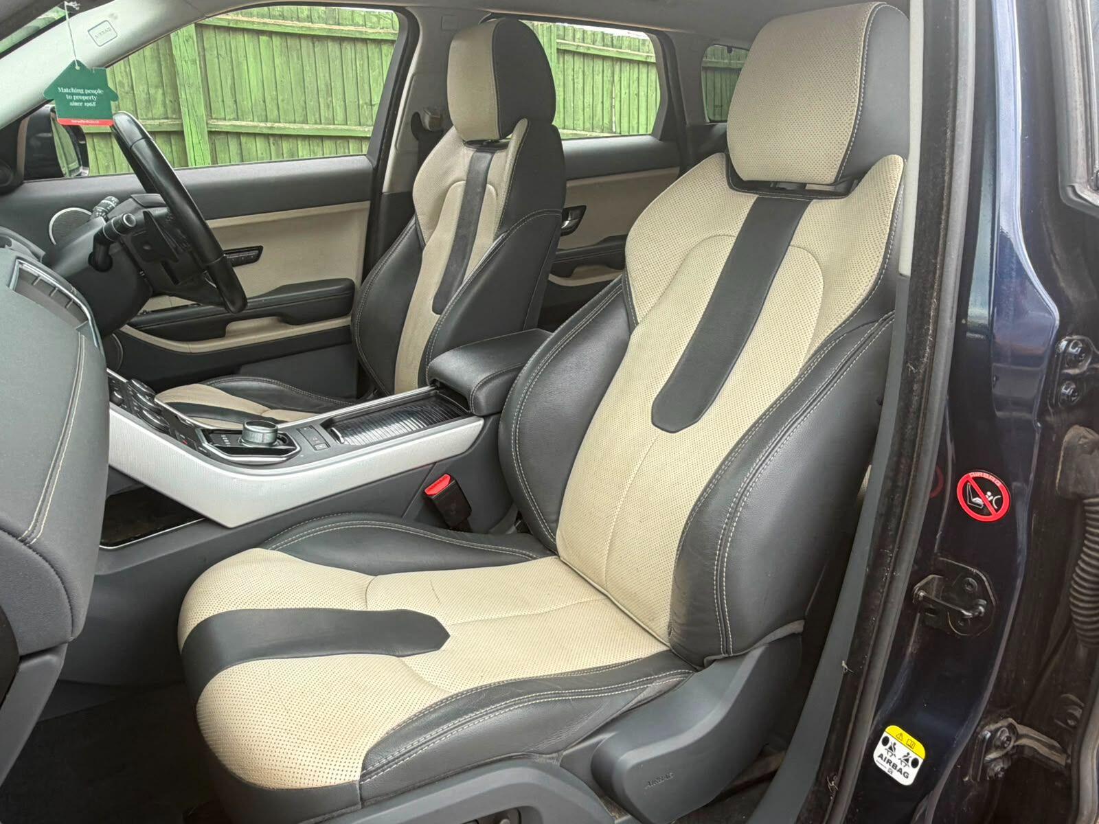 Land Rover Range Rover Evoque view 27