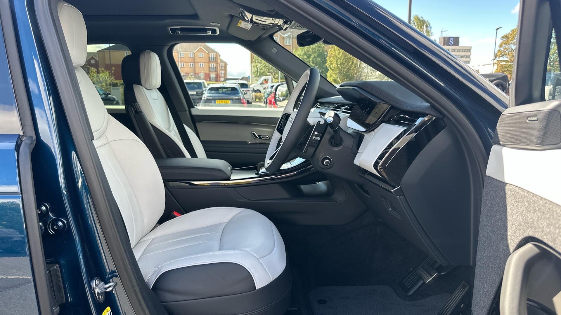 Land Rover Range Rover Sport view 51