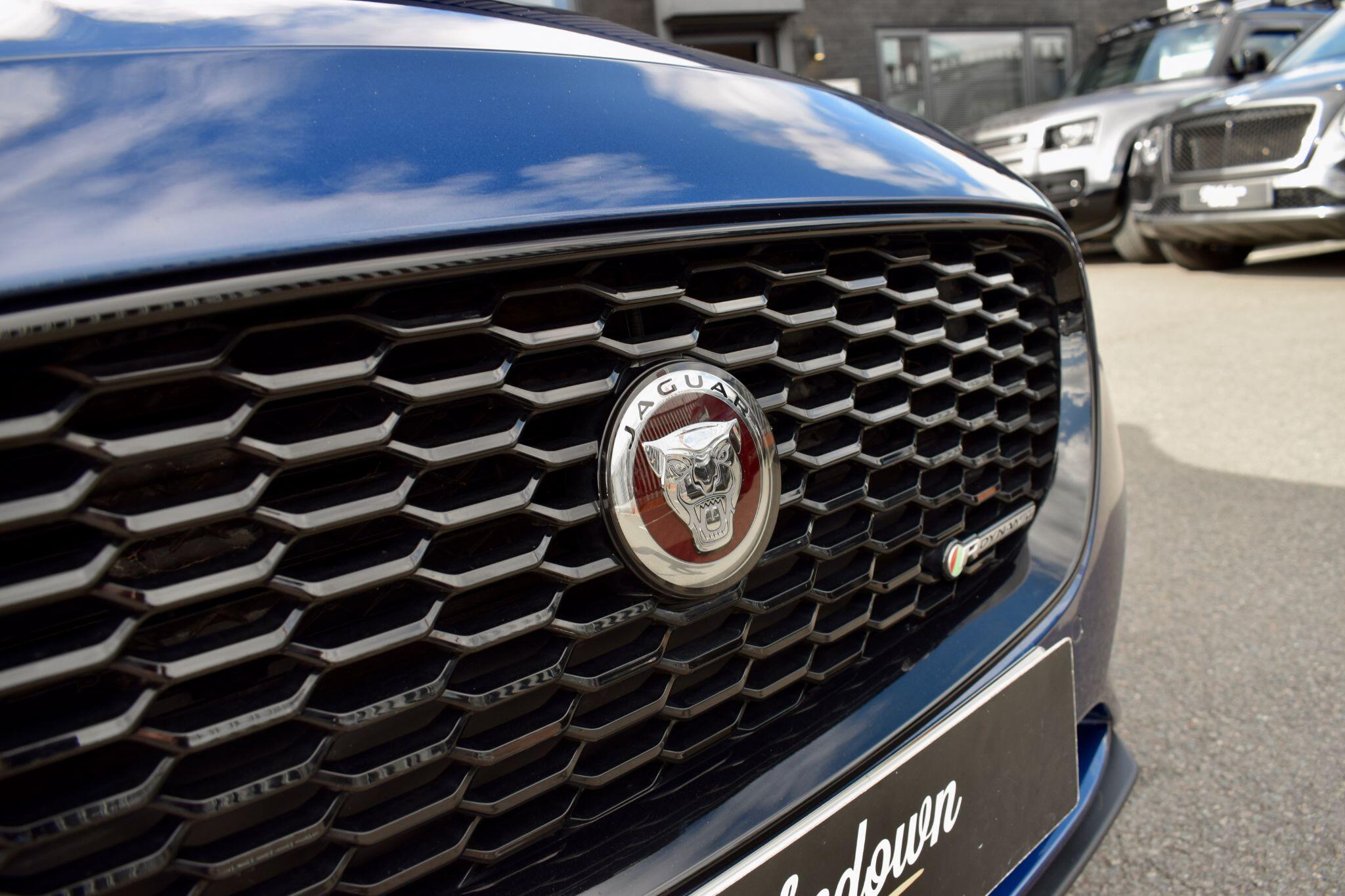 Jaguar Xe view 43