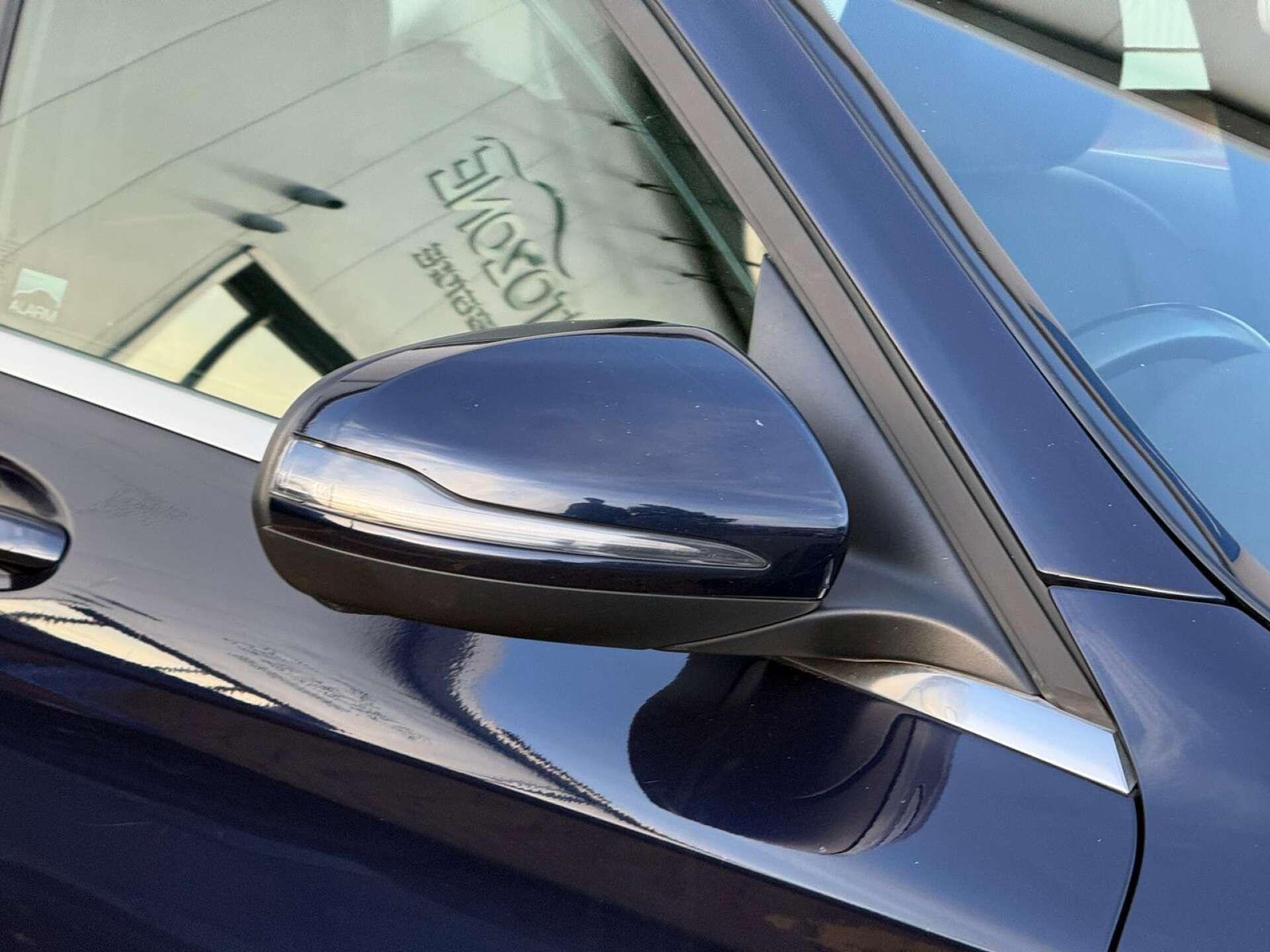 Mercedes-Benz C Class view 17