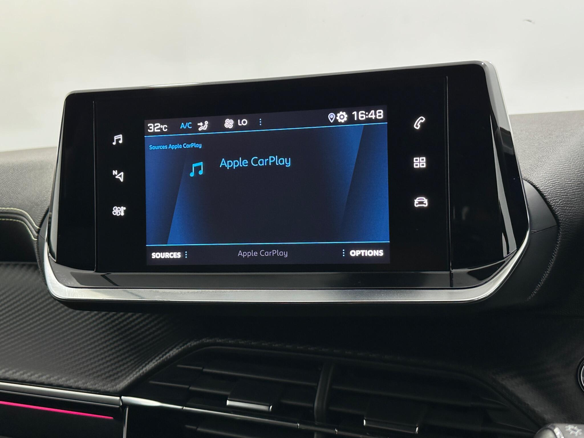 Peugeot 208 view 22