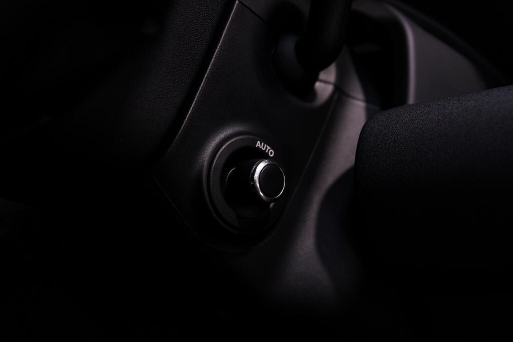 Land Rover Defender view 33