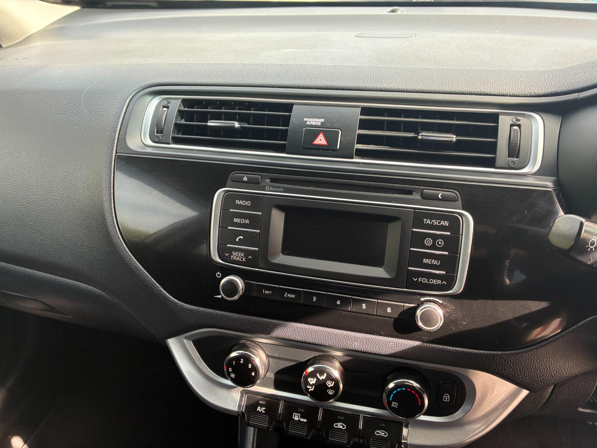 Kia Rio view 11