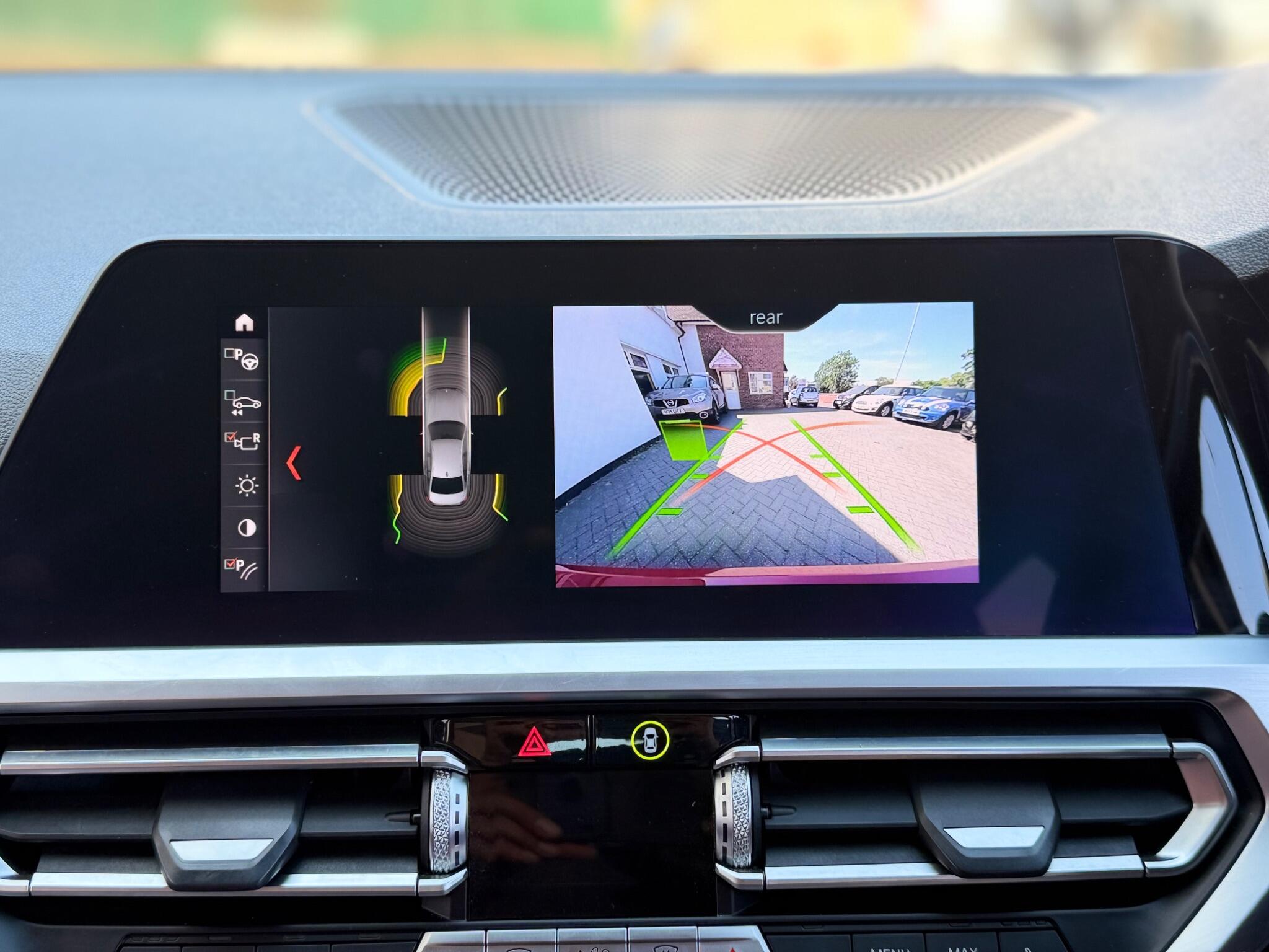 BMW 3 Series view 18