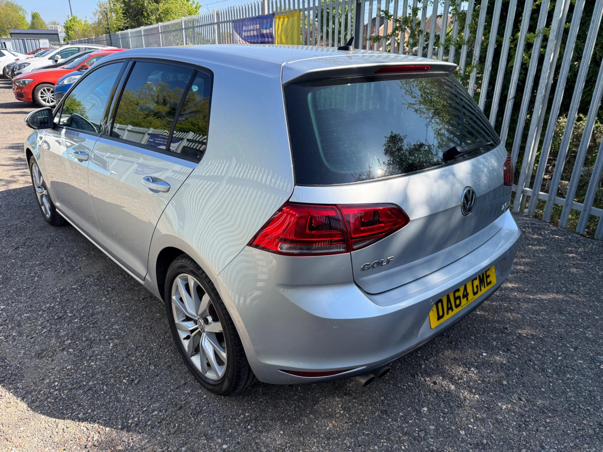 2014 Volkswagen Golf image 4