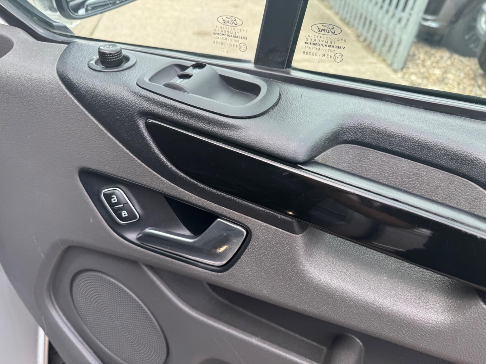 Ford Transit Custom view 49