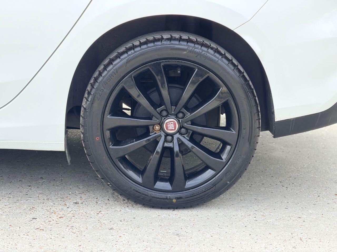 Fiat Tipo view 12