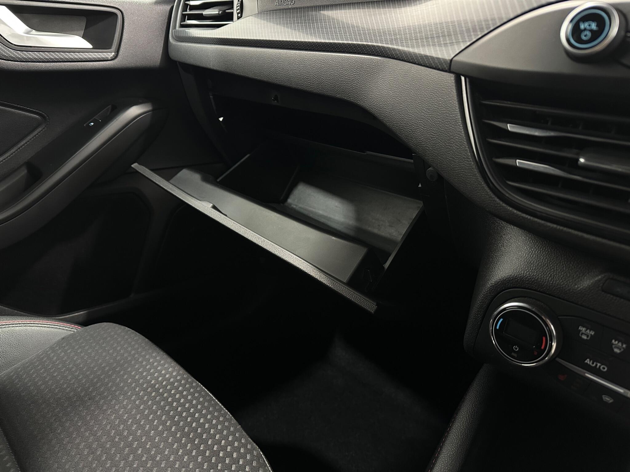 Ford Focus view 26