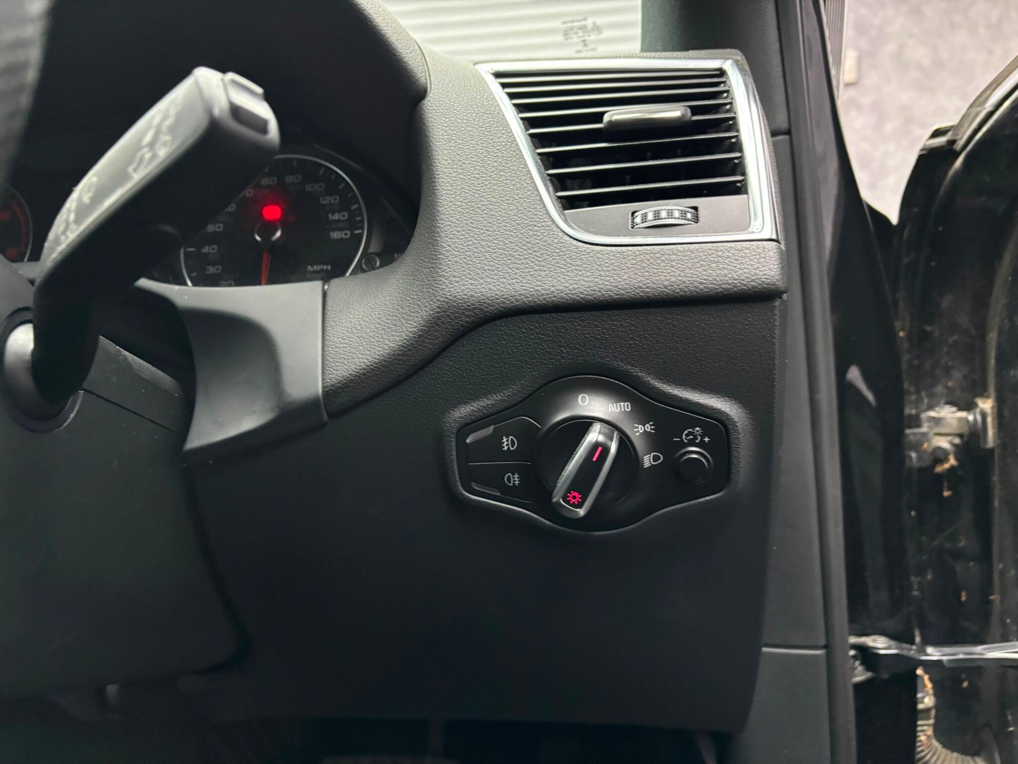 Audi Q5 view 25