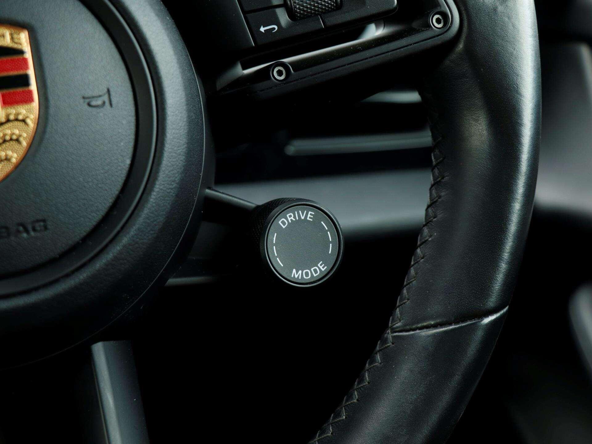 Porsche Taycan view 20