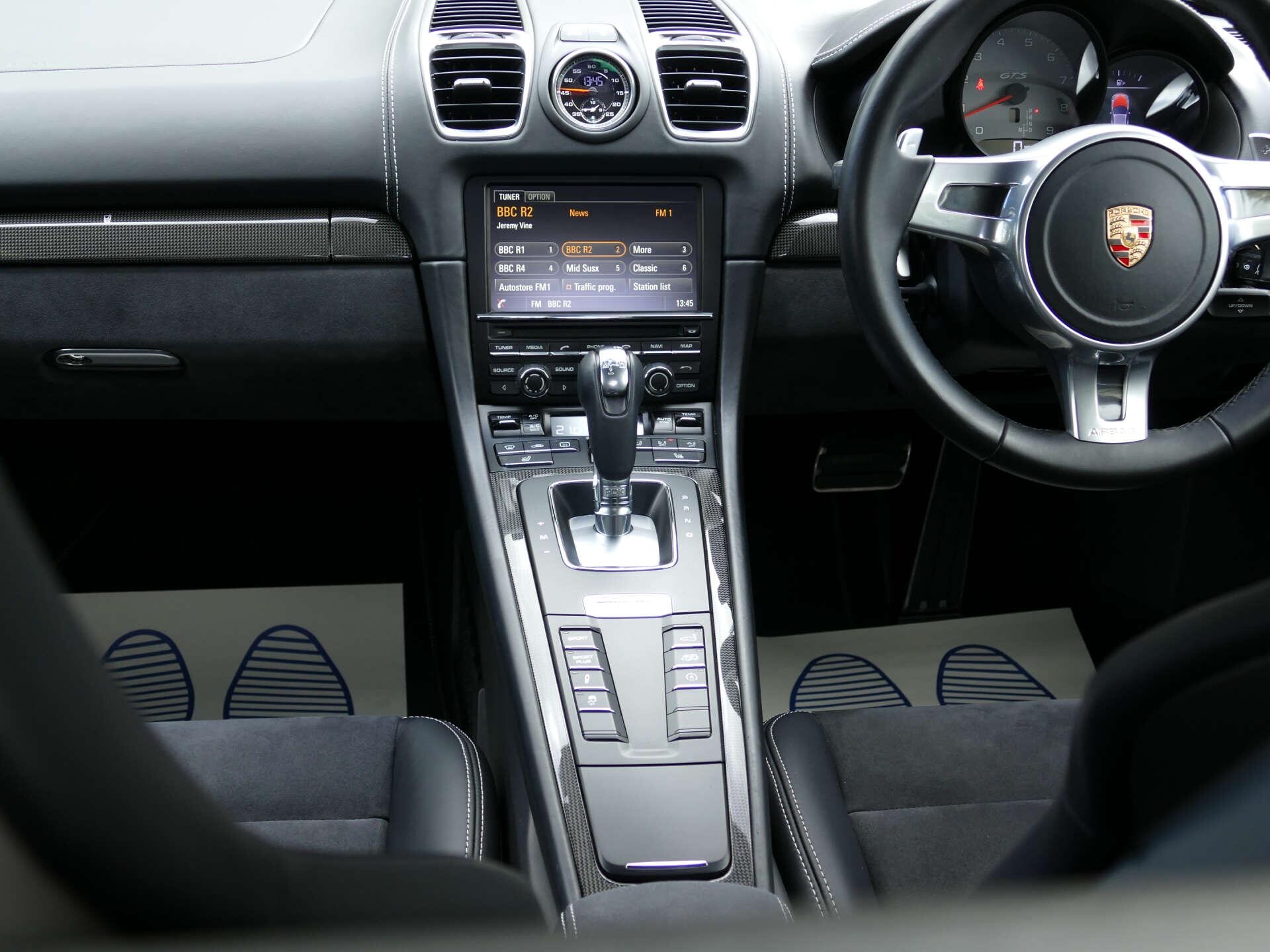 Porsche Cayman view 29