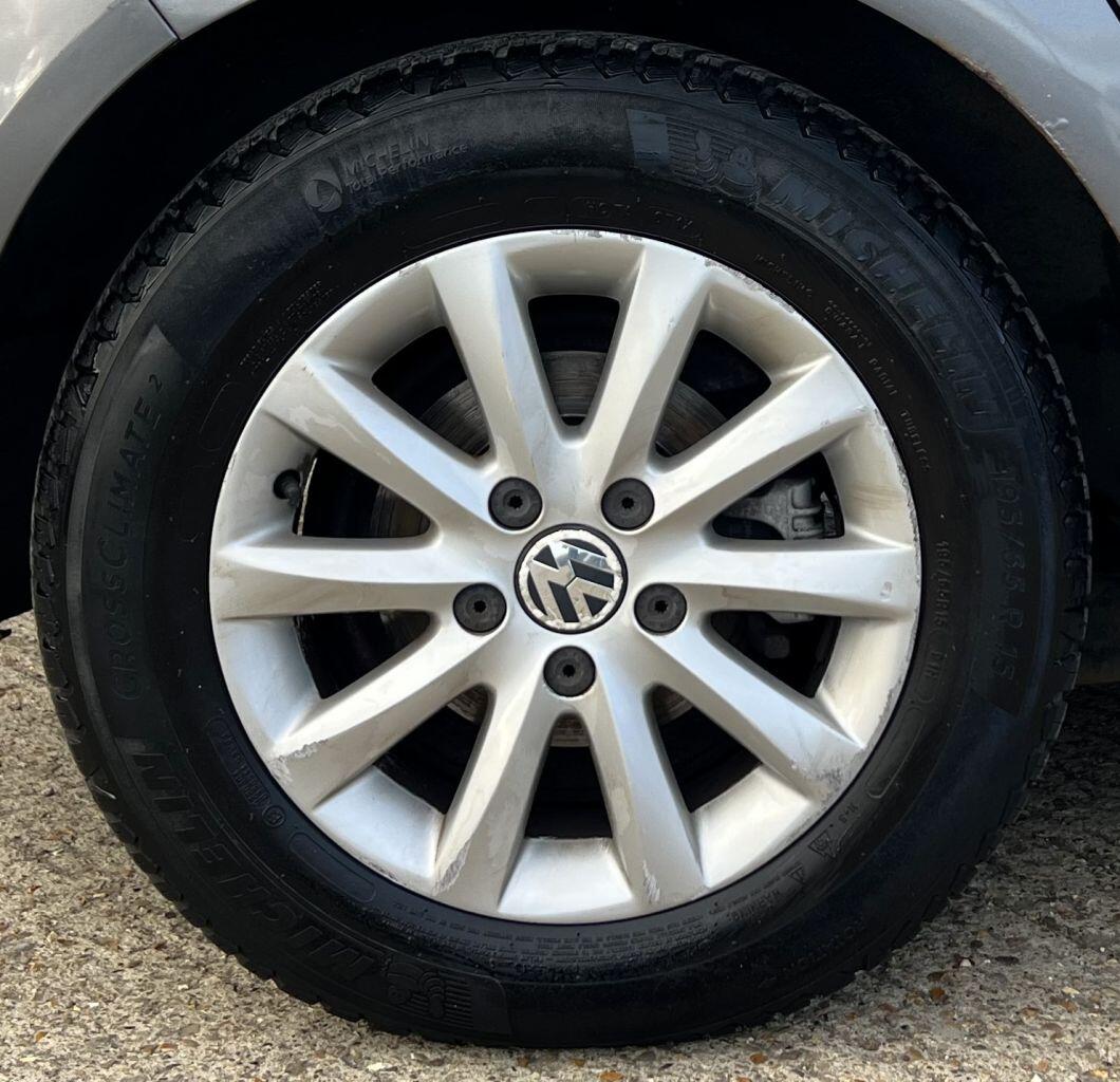 Volkswagen Golf view 10