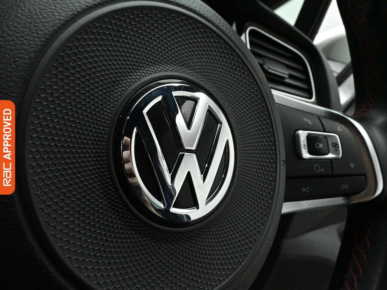 Volkswagen Golf view 22