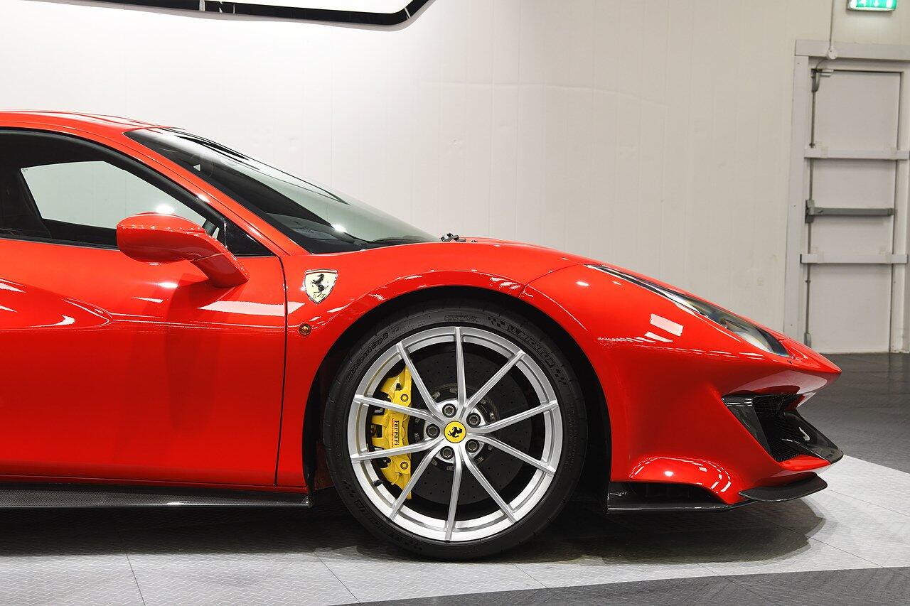 Ferrari 488 view 41