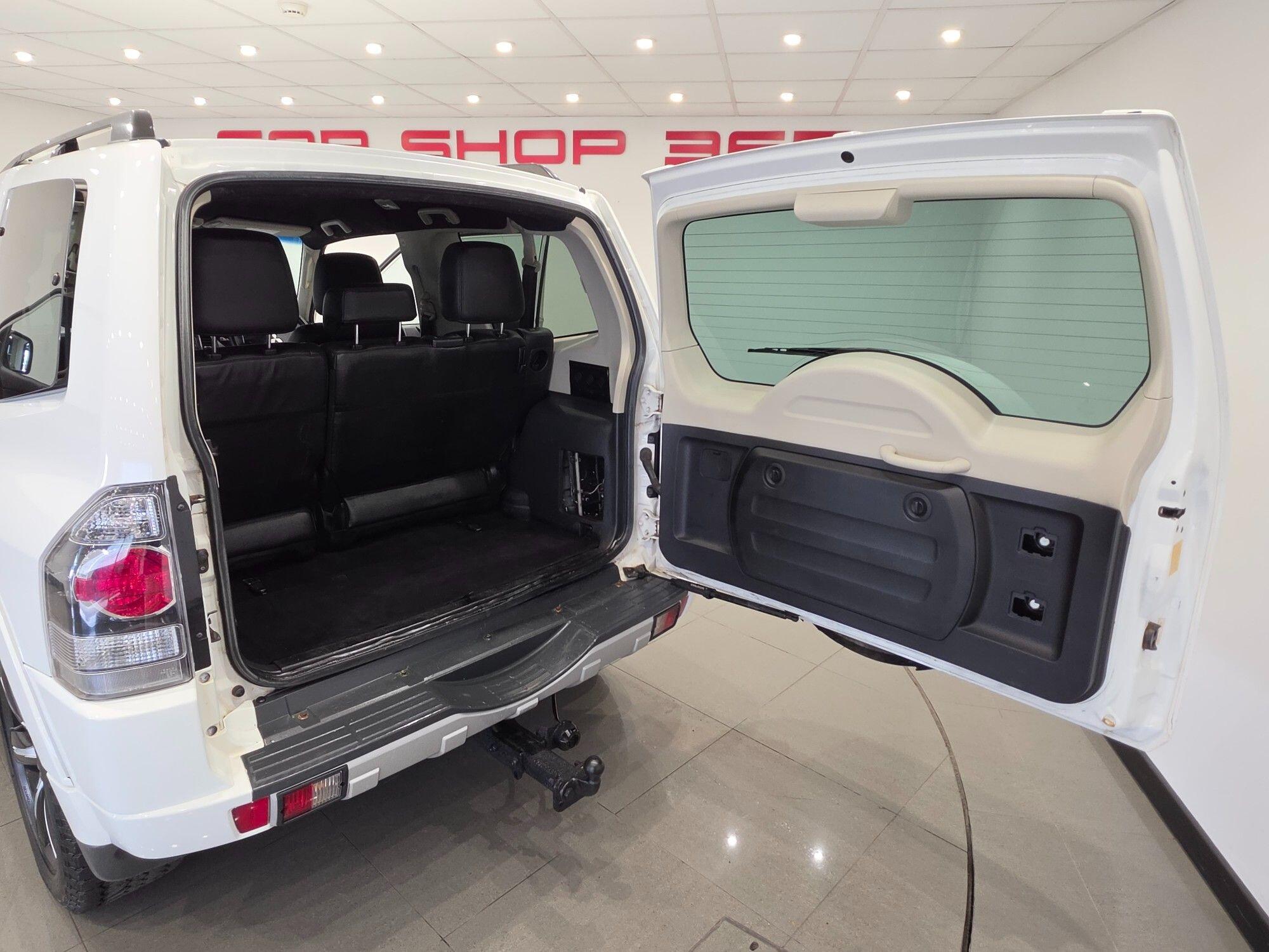 Mitsubishi Shogun view 47