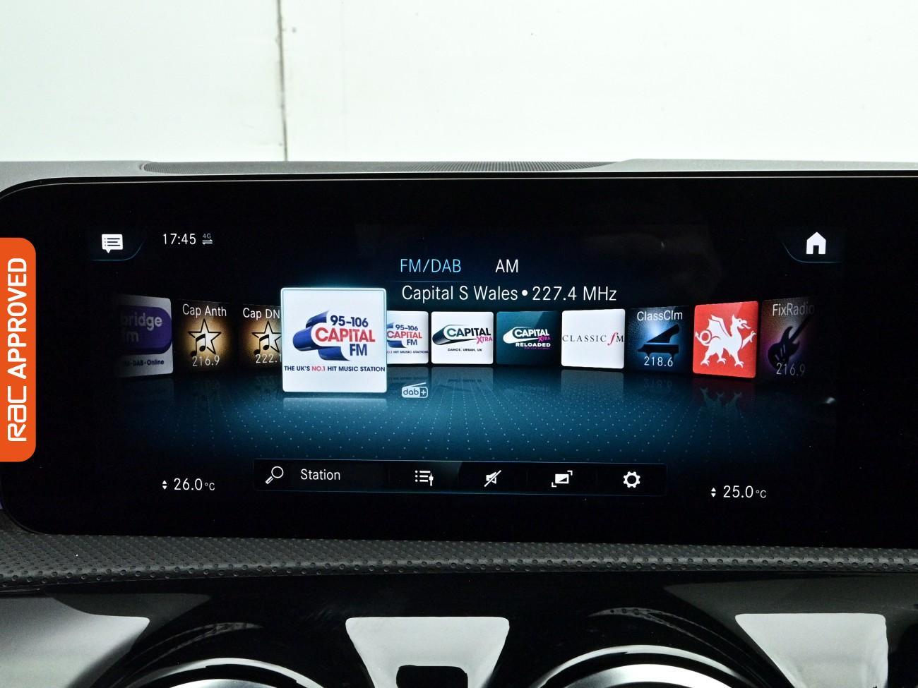 Mercedes-Benz CLA view 19