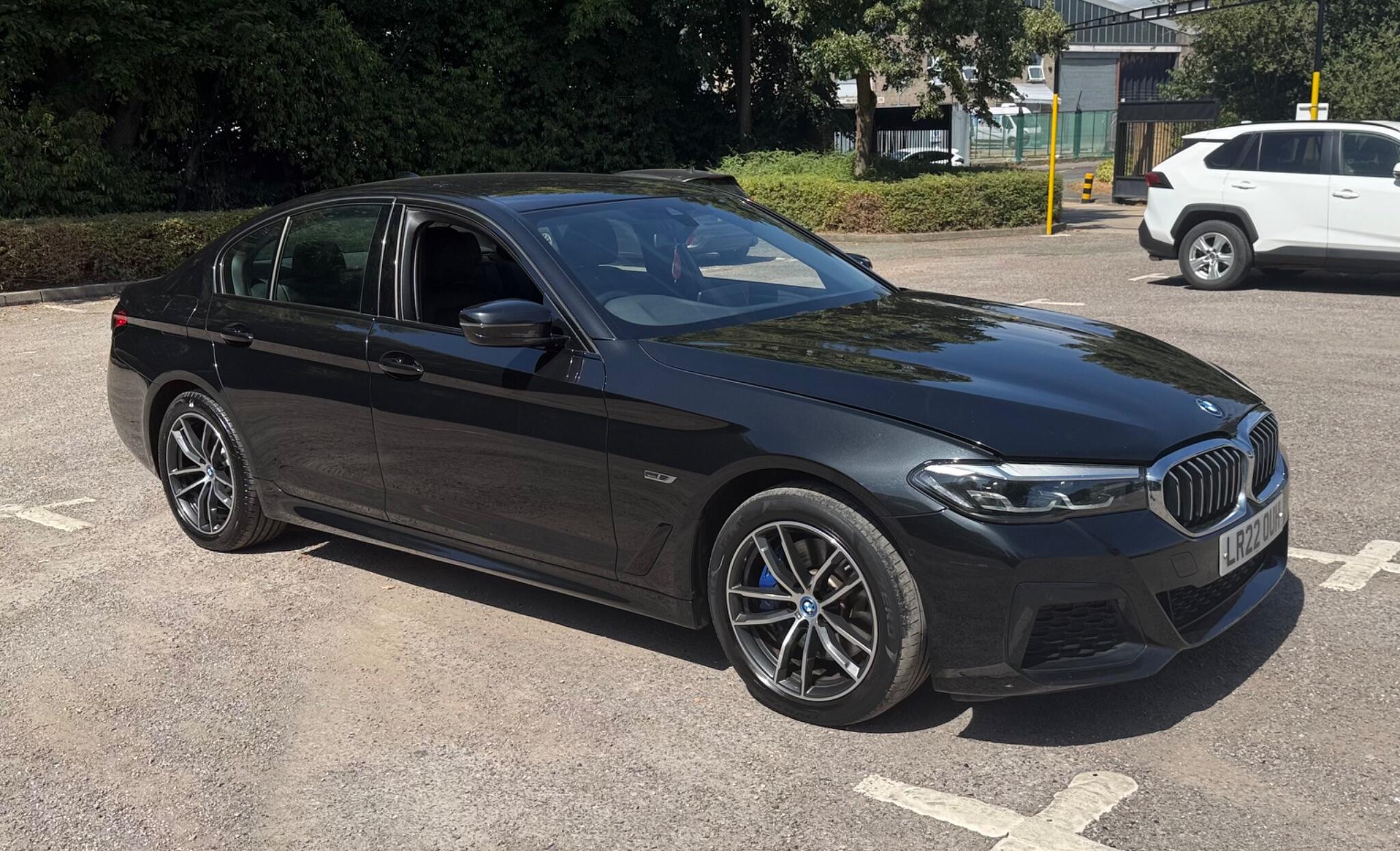 BMW 5 Series view 5