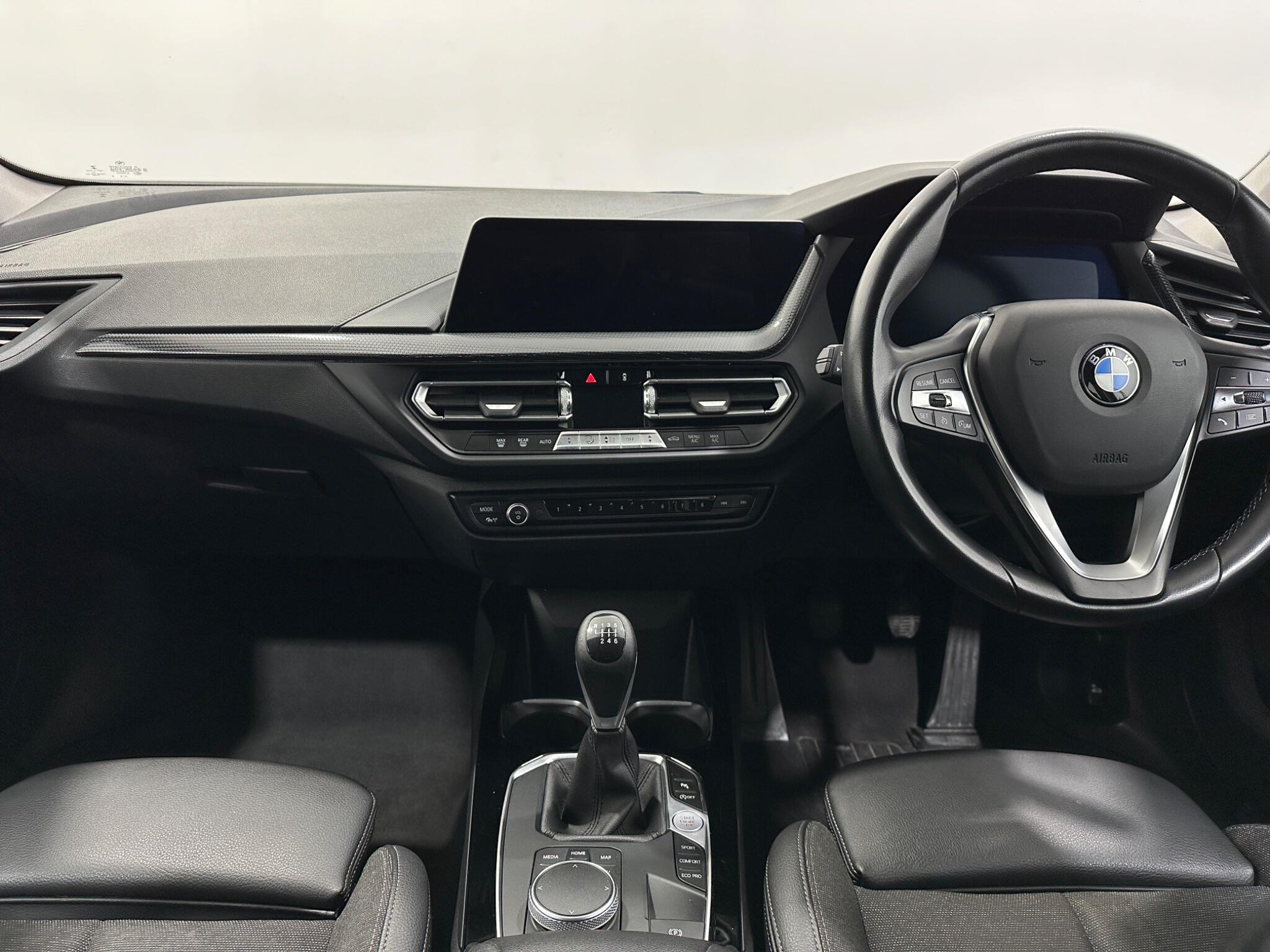 BMW 1 Series view 20