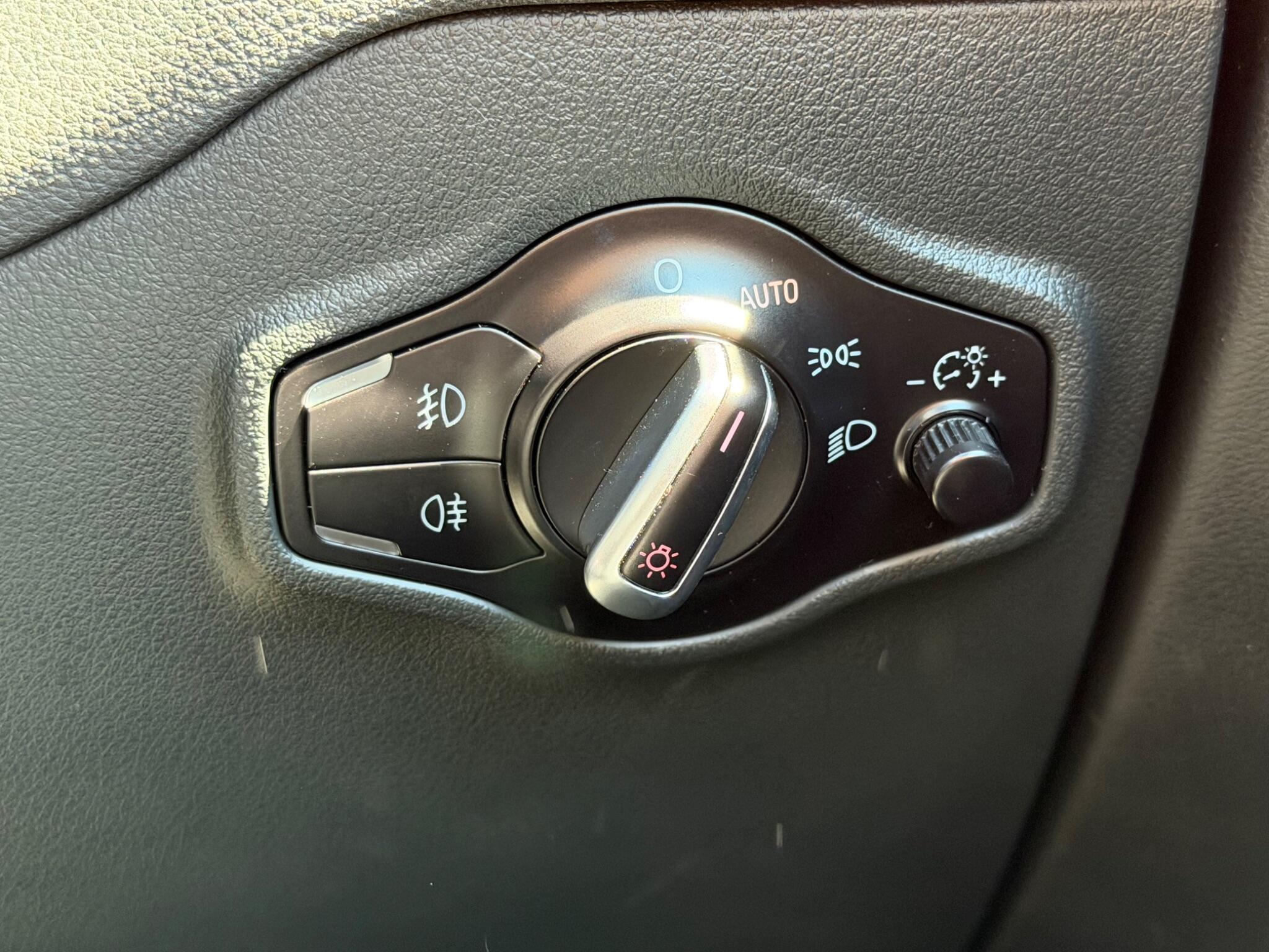 Audi SQ5 view 54