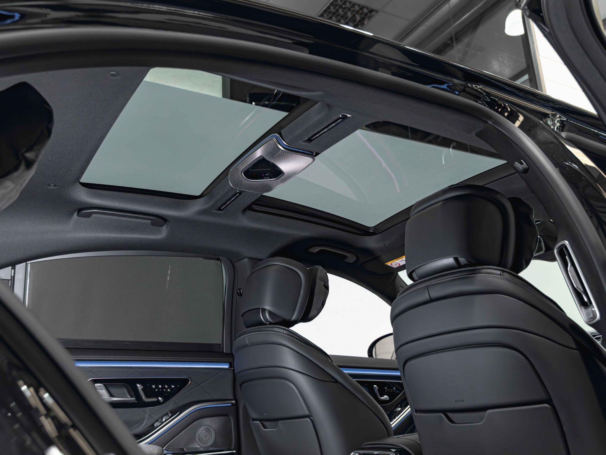 Mercedes-Benz S Class view 33