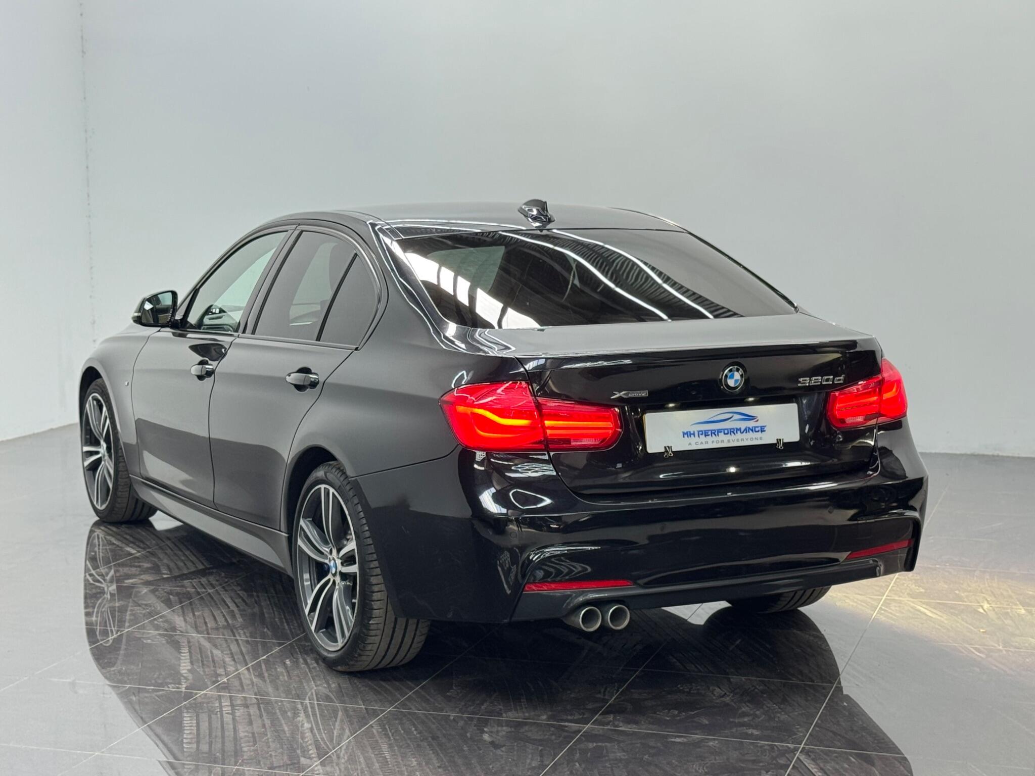 BMW 3 Series view 6