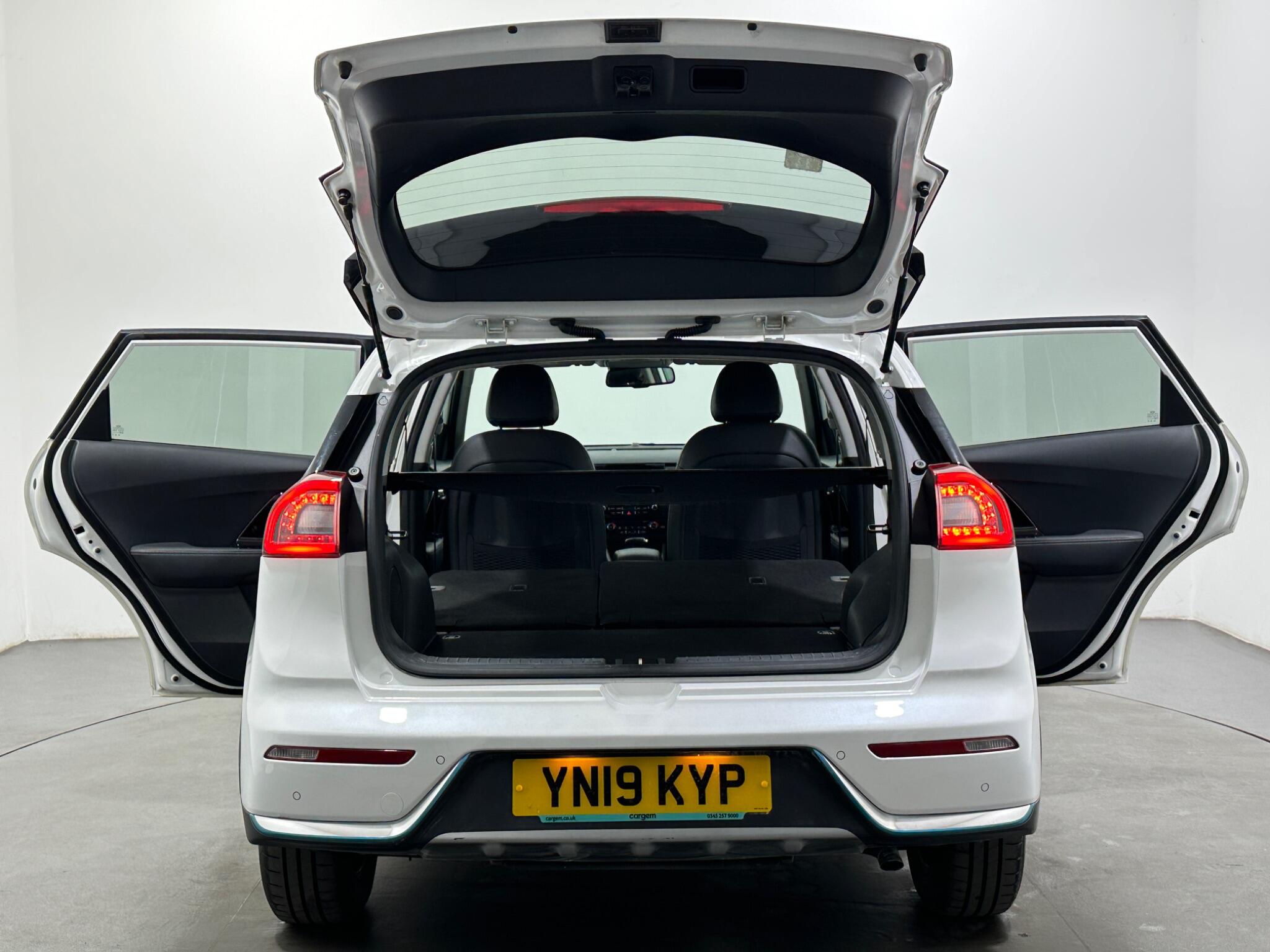 Kia Niro view 44