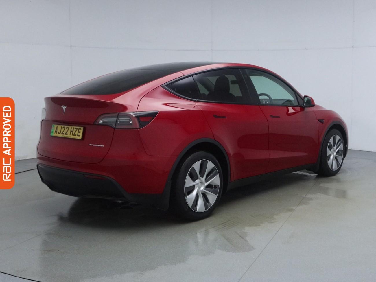 Tesla Model Y view 34