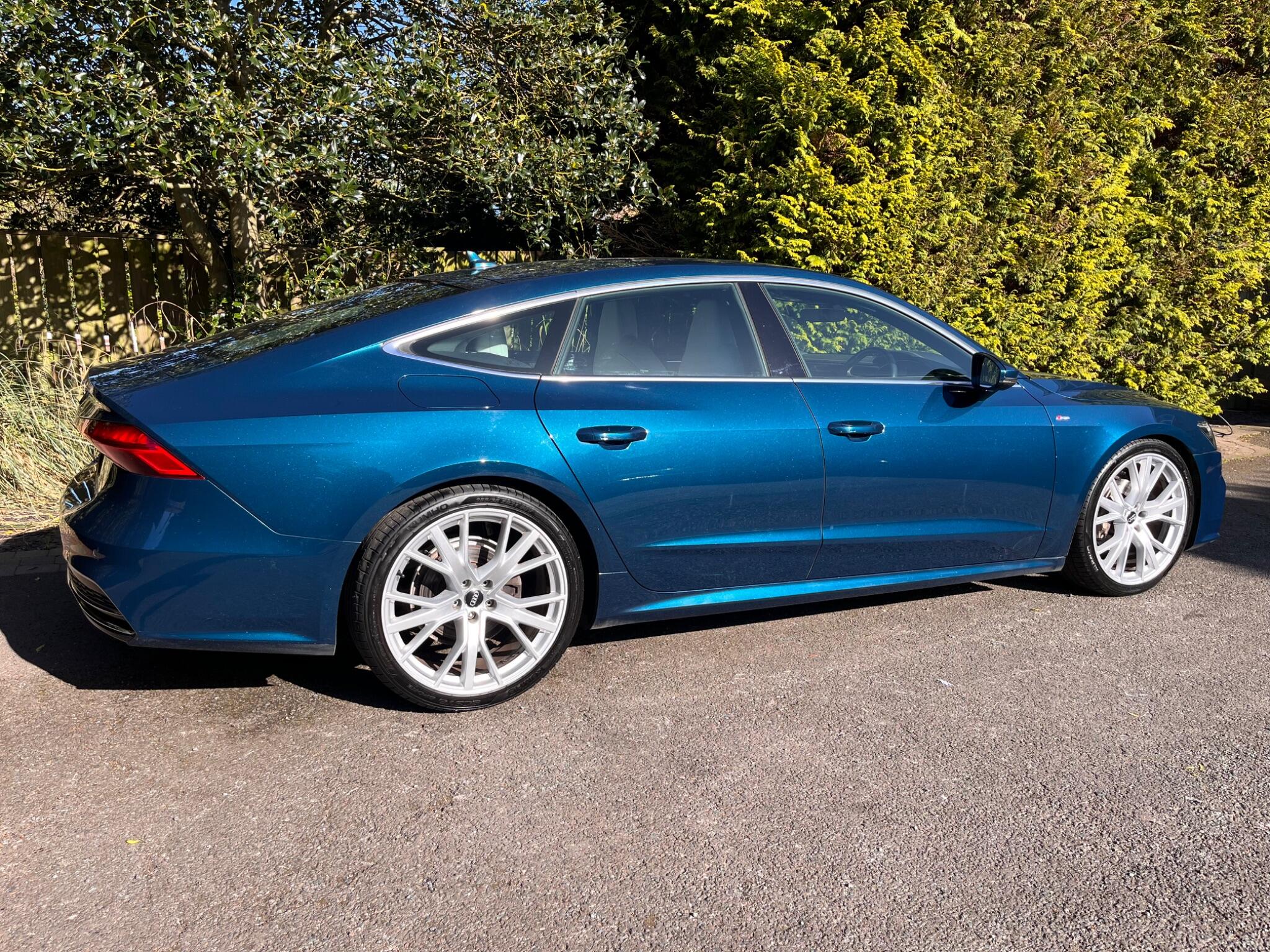 Audi A7 view 16